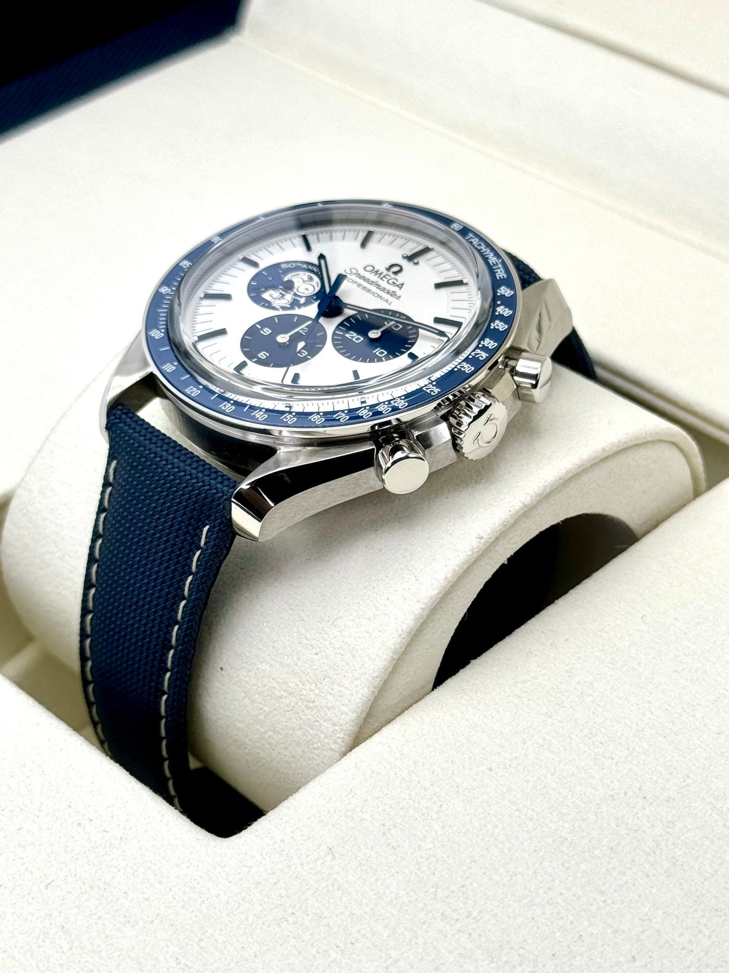 NEW 2023 Speedmaster 42mm 310.32.42.50.02.001 Silver Snoopy Award Dial - MyWatchLLC