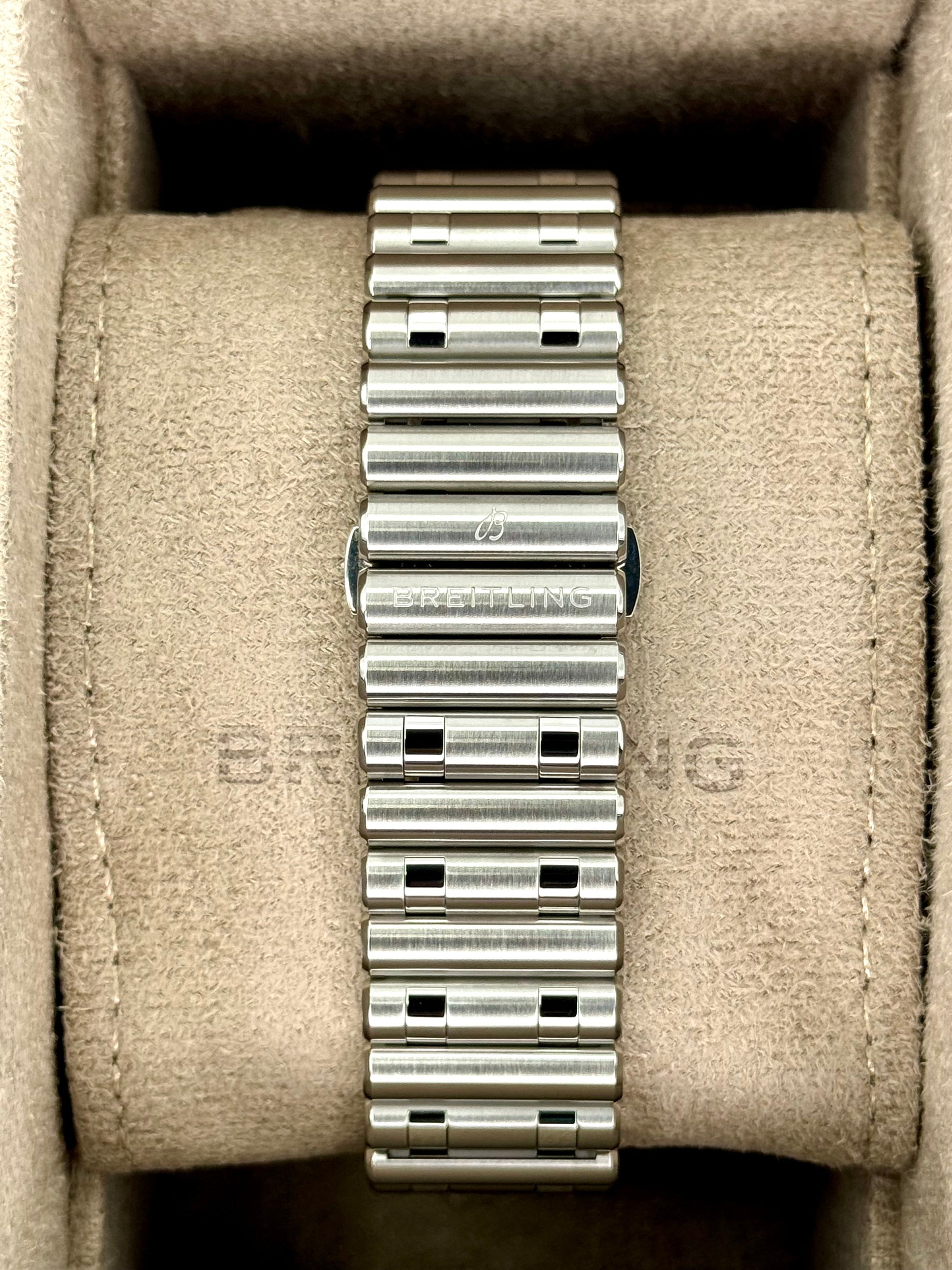 NEW 2023 Breitling Chronomat B01 42 AB0134 Stainless Steel Green Dial - MyWatchLLC