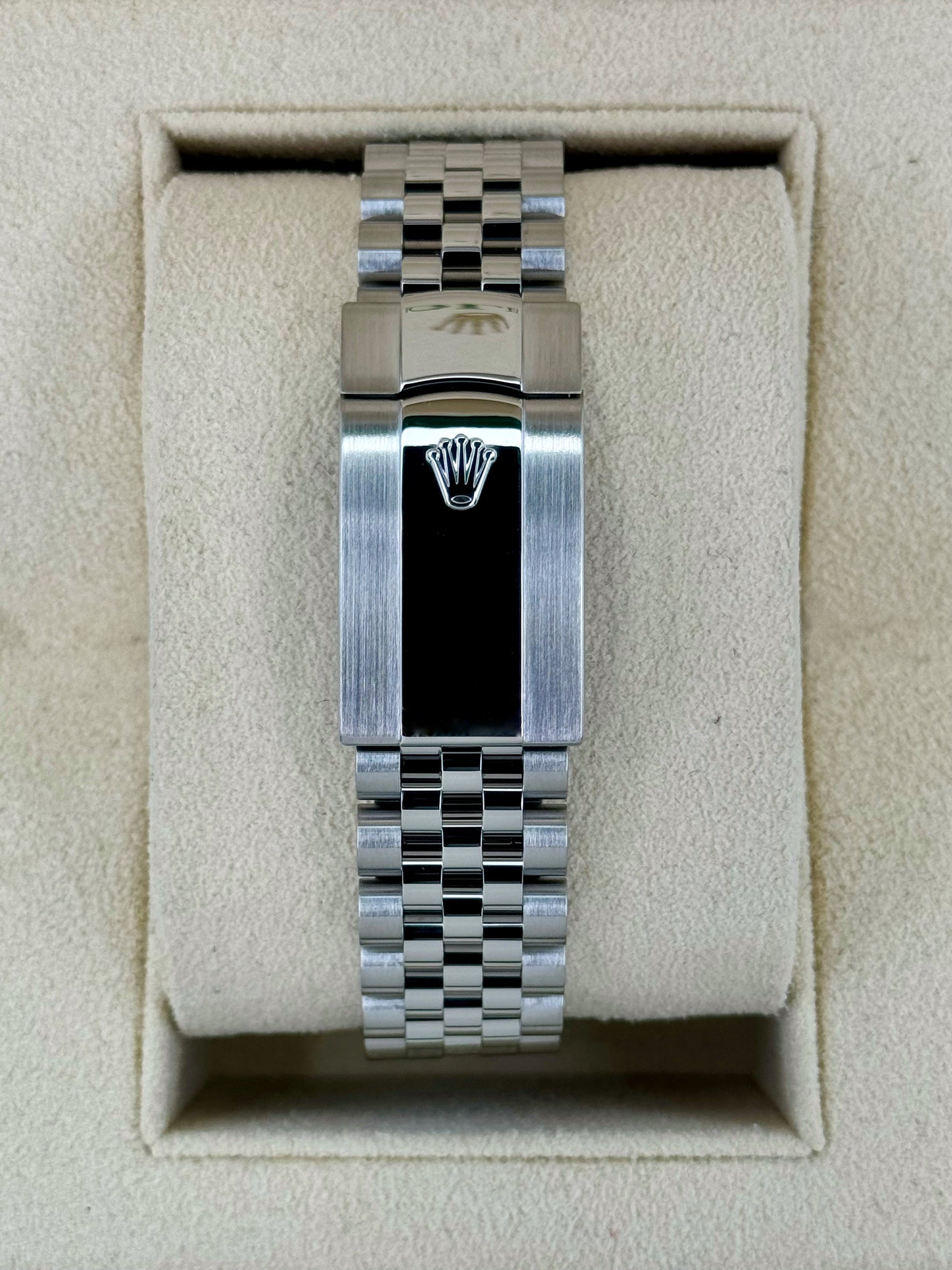 2023 Rolex Datejust 41mm 126334 Jubilee Blue Roman Numeral Dial - MyWatchLLC