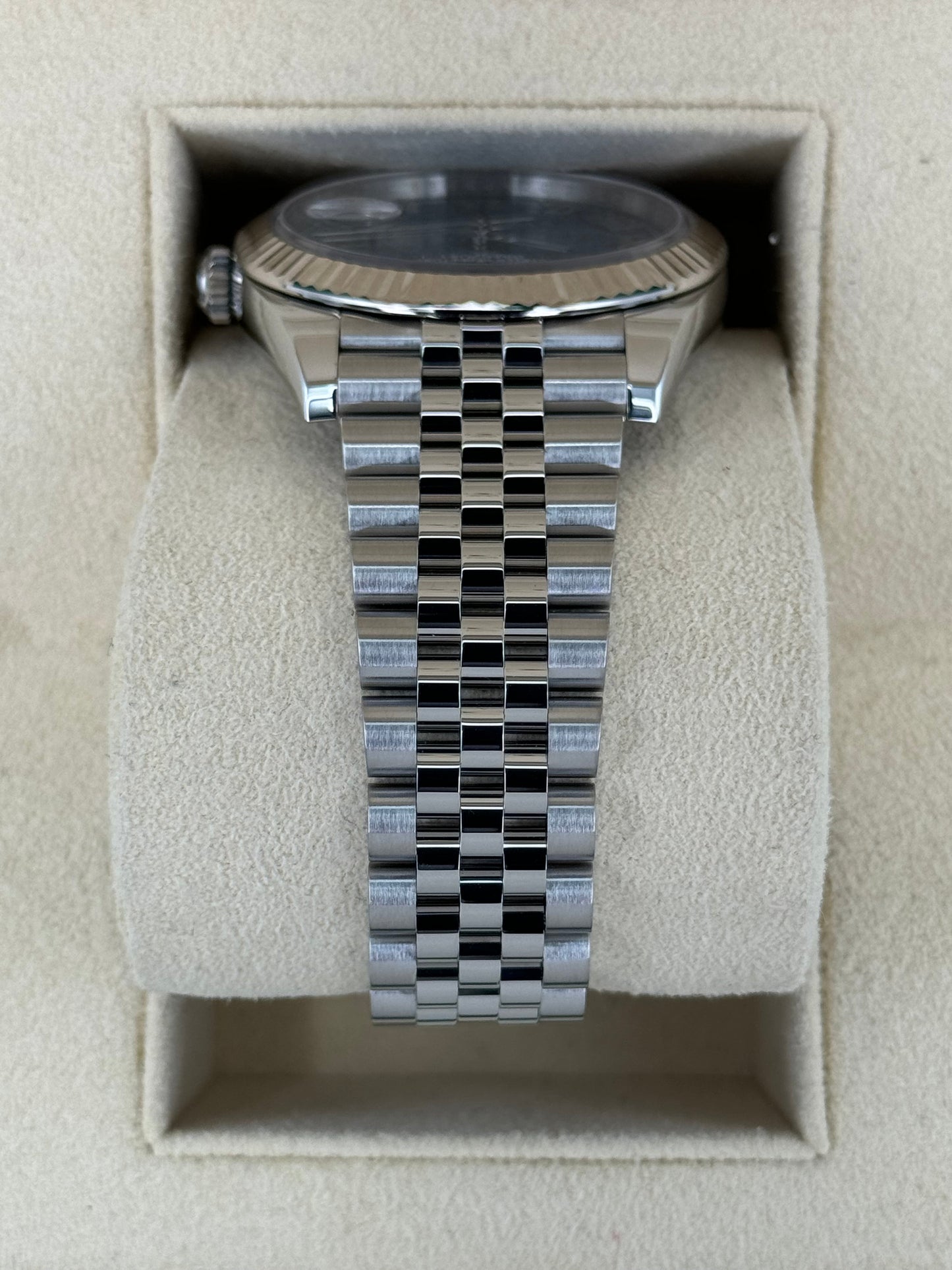 2023 Rolex Datejust 41mm 126334 Jubilee Blue Roman Numeral Dial - MyWatchLLC