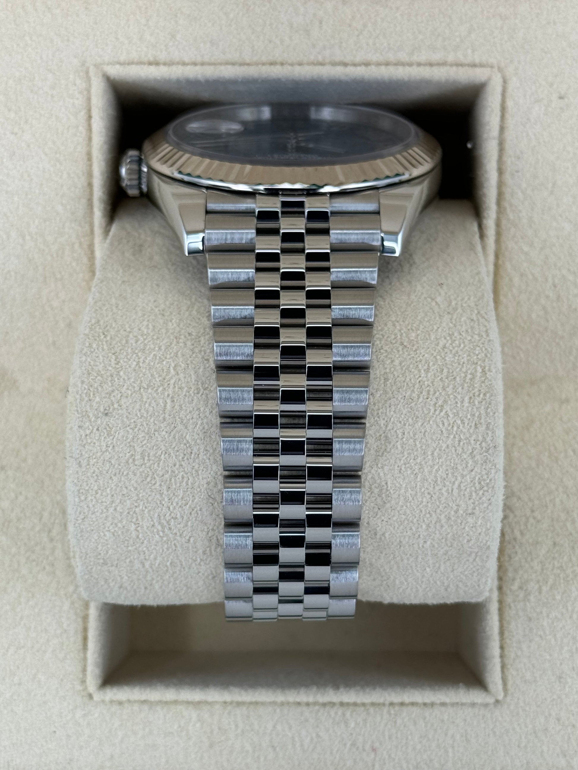 2023 Rolex Datejust 41mm 126334 Jubilee Blue Roman Numeral Dial - MyWatchLLC