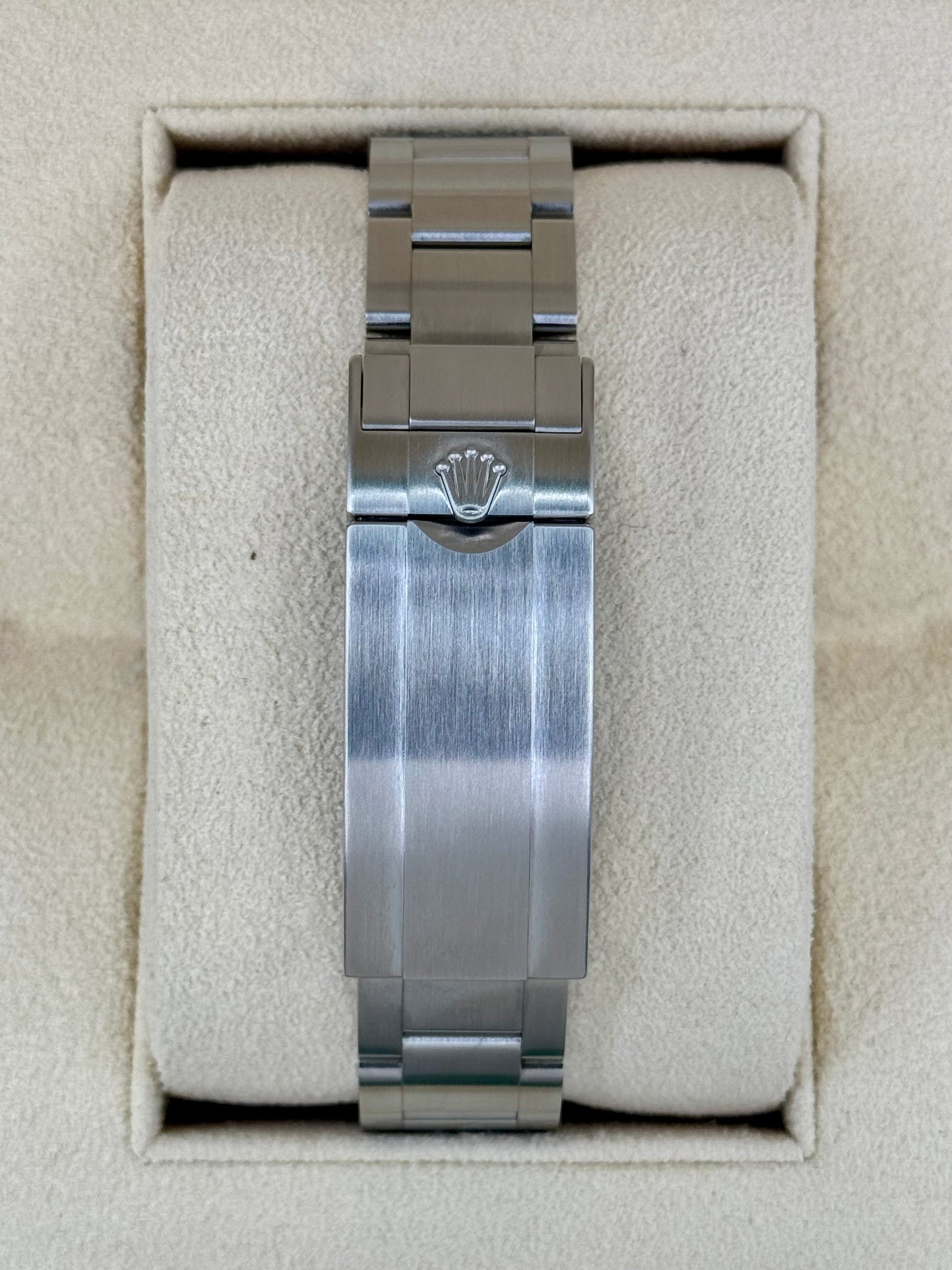 2017 Rolex Submariner "Hulk" 40mm 116610LV Green Dial - MyWatchLLC