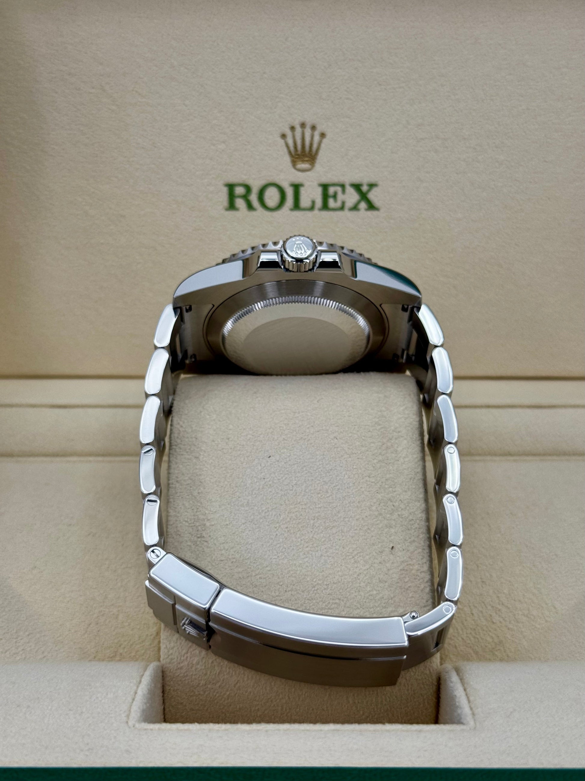 2017 Rolex Submariner "Hulk" 40mm 116610LV Green Dial - MyWatchLLC