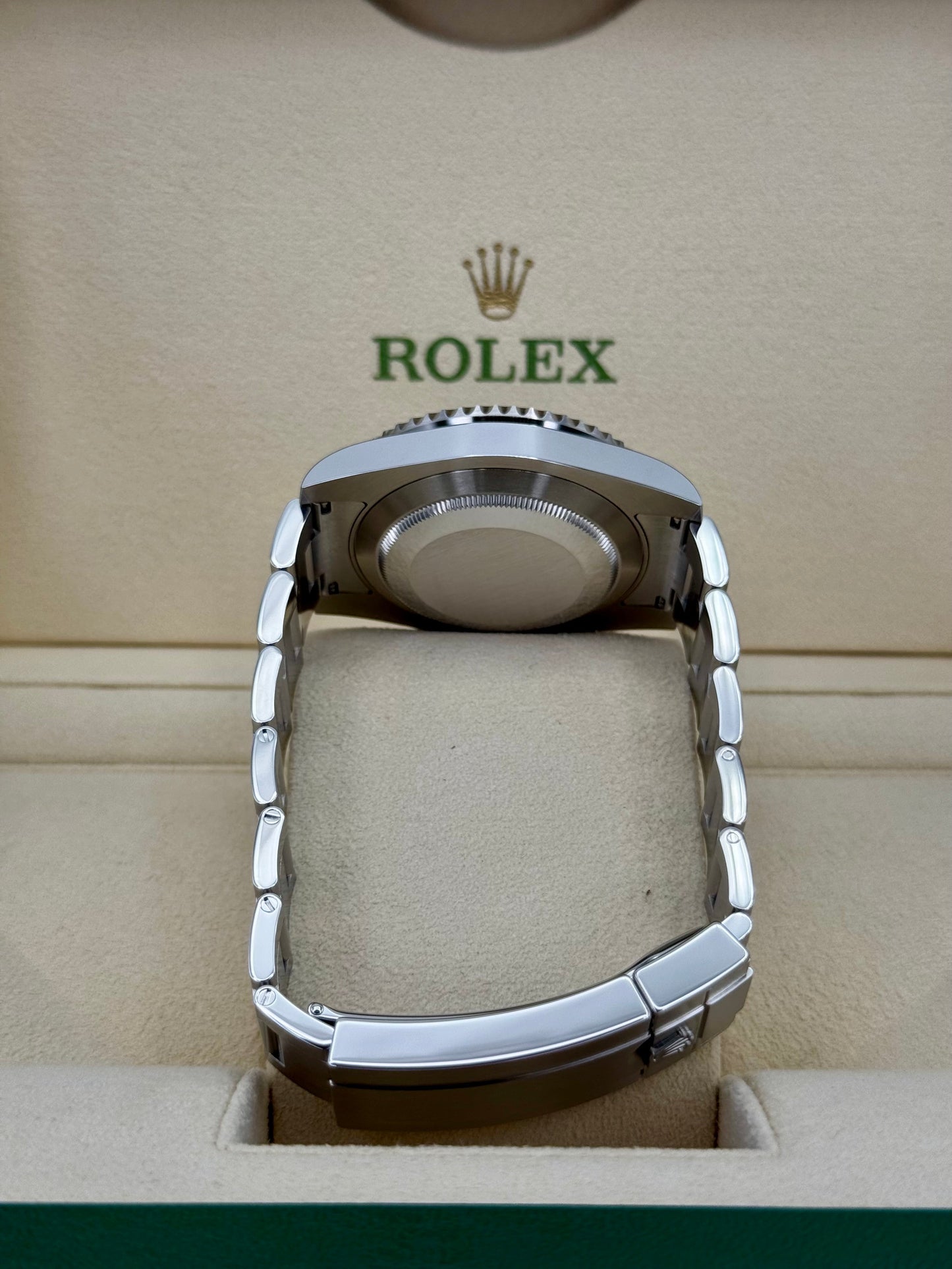 2017 Rolex Submariner "Hulk" 40mm 116610LV Green Dial - MyWatchLLC