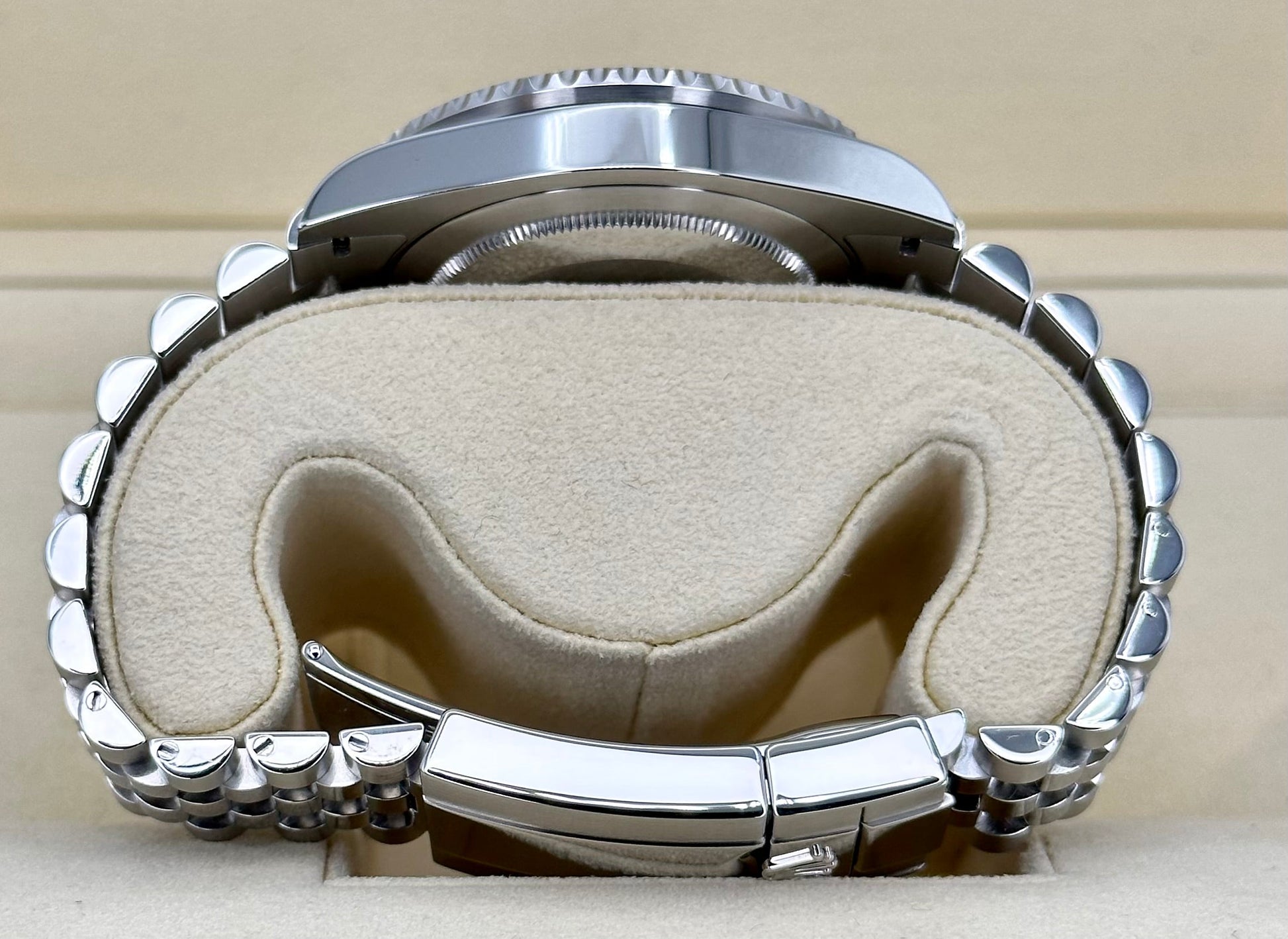 2019 Rolex GMT-Master II “Batgirlâ€?40mm 126710BLNR Jubilee Black Dial - MyWatchLLC