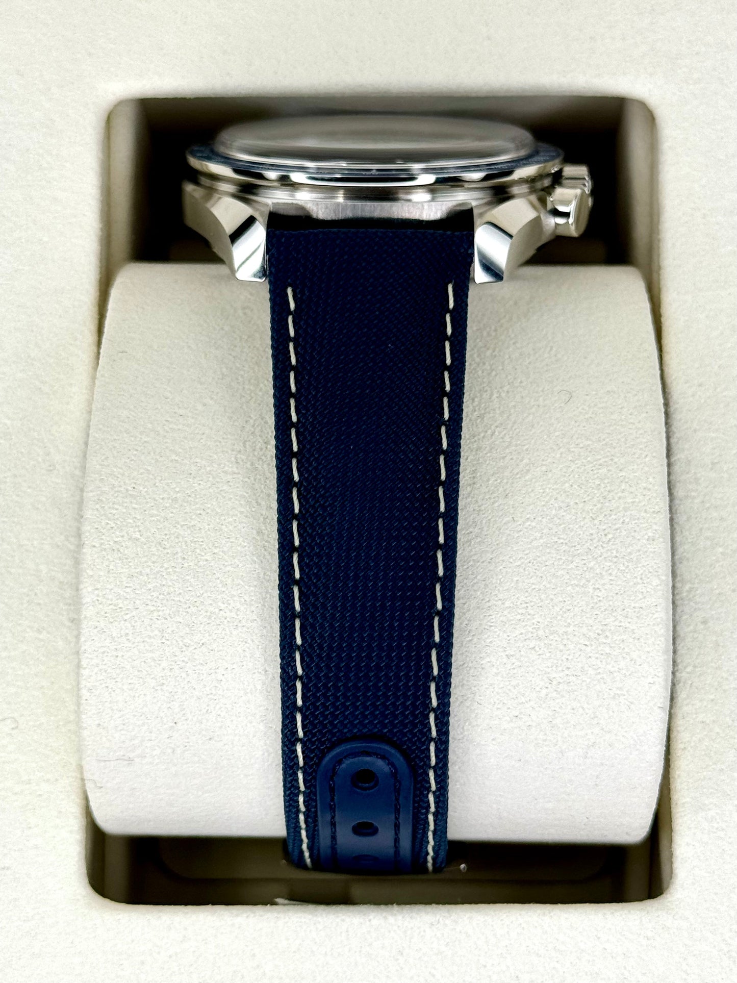 NEW 2023 Omega Speedmaster Silver Snoopy Award 310.32.42.50.02.001 - MyWatchLLC