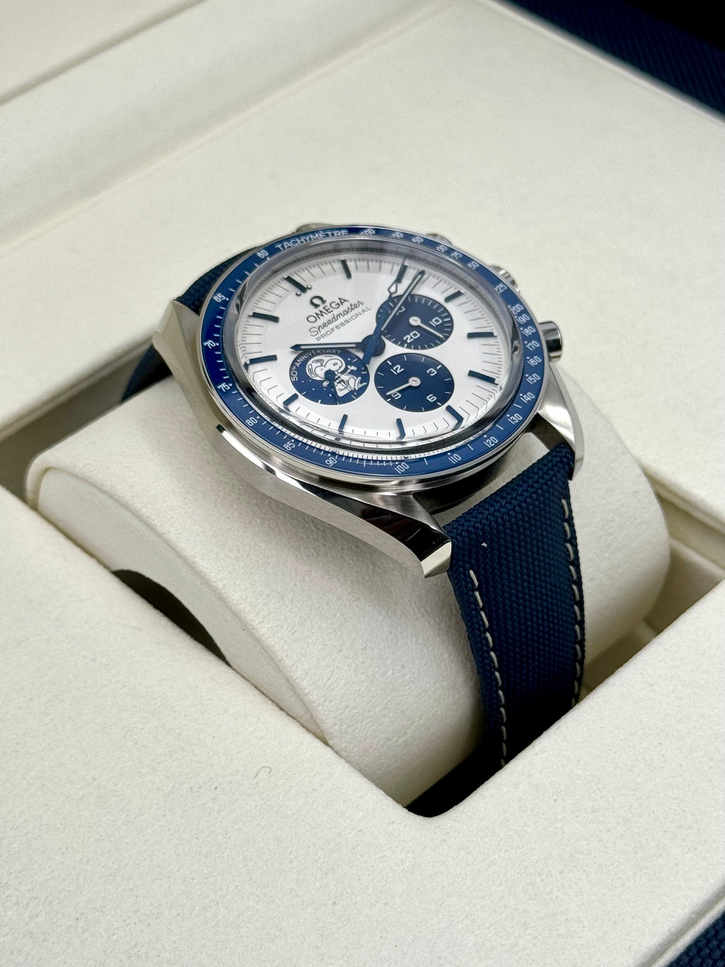 NEW 2023 Omega Speedmaster Silver Snoopy Award 310.32.42.50.02.001 - MyWatchLLC