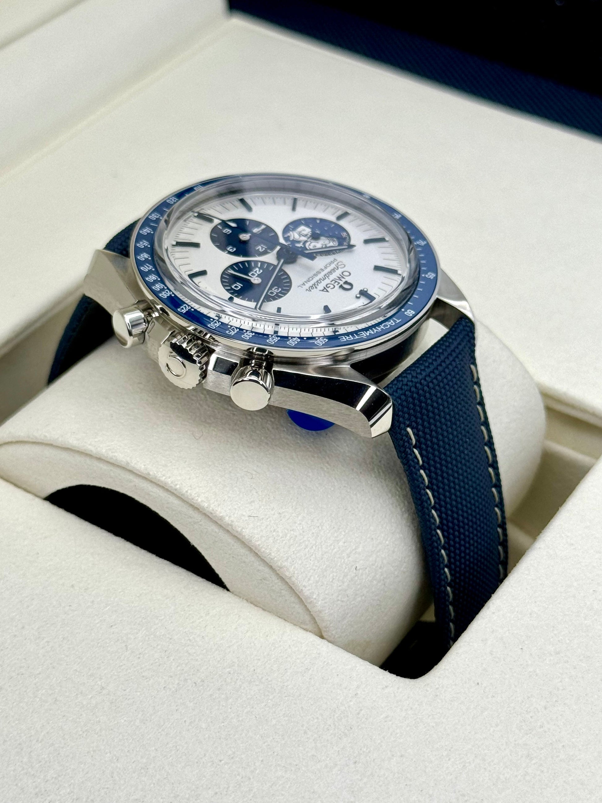 NEW 2023 Omega Speedmaster Silver Snoopy Award 310.32.42.50.02.001 - MyWatchLLC