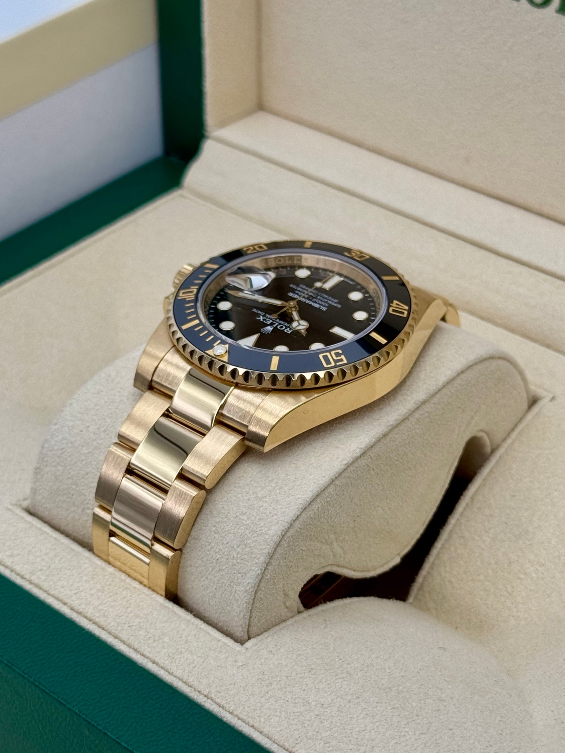 2020 Rolex Submariner 40mm 116618LN 18K Yellow Gold Black Dial - MyWatchLLC
