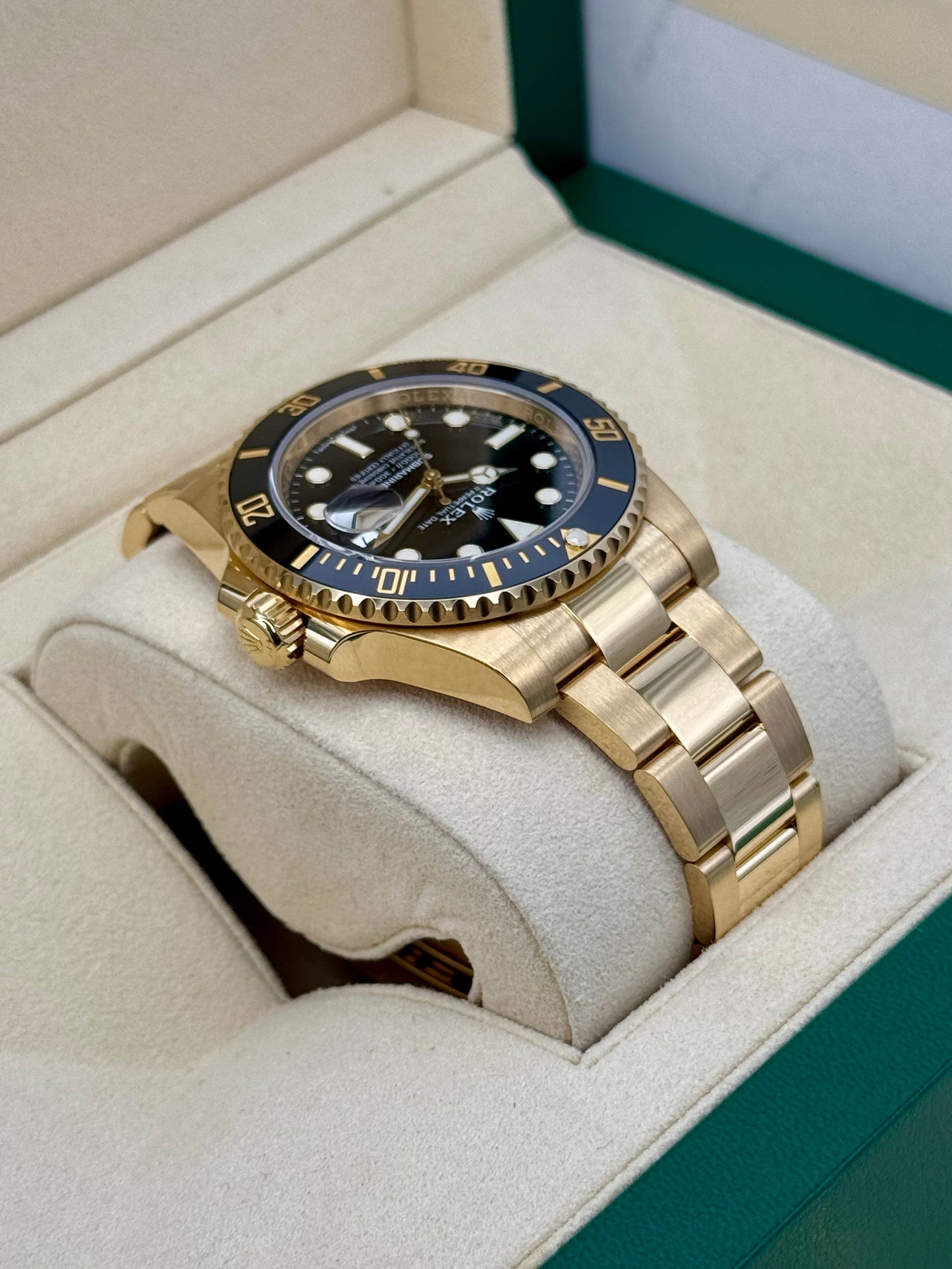 2020 Rolex Submariner 40mm 116618LN 18K Yellow Gold Black Dial - MyWatchLLC