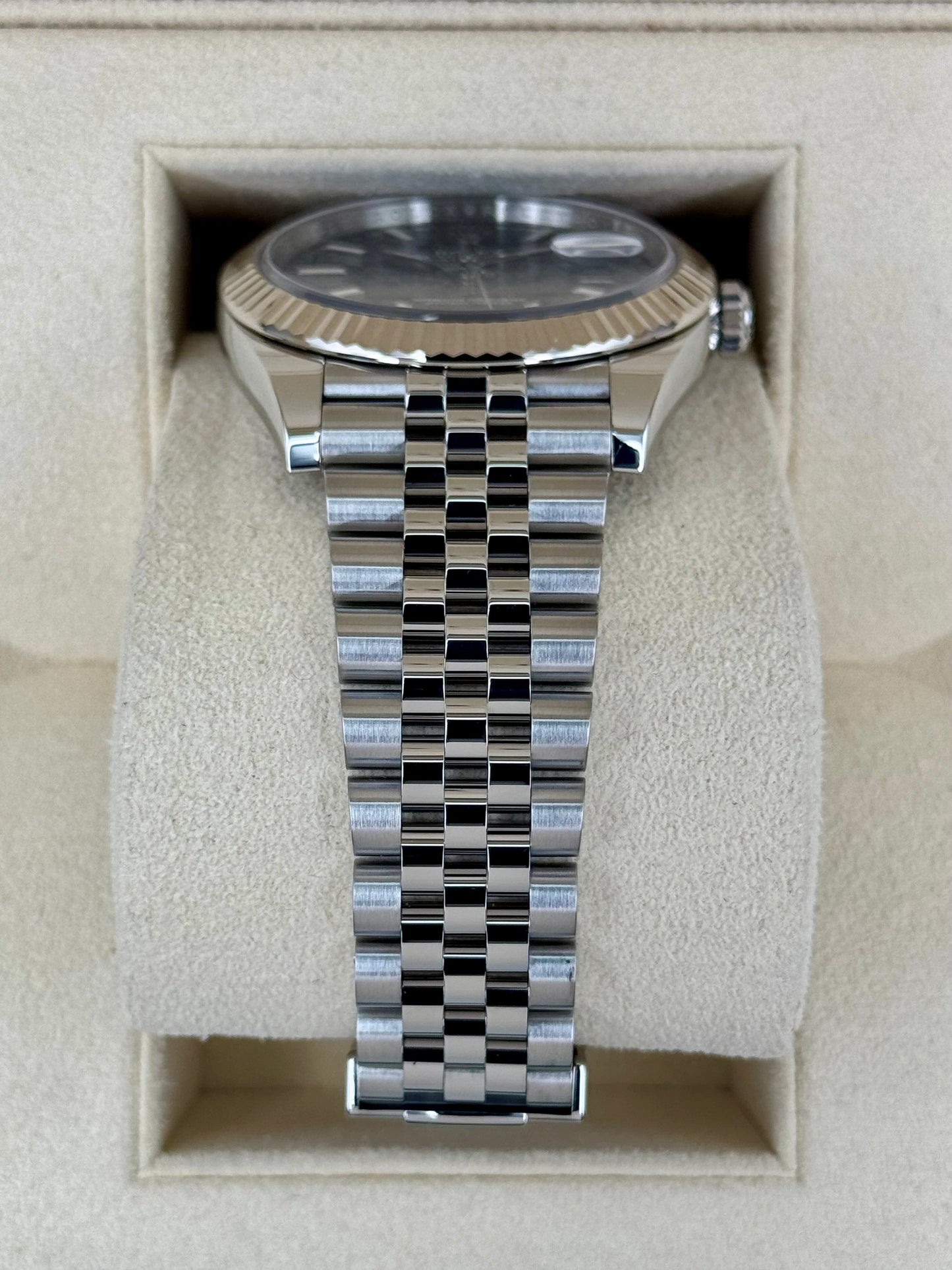 2022 Rolex Datejust 41mm 126334 Stainless Steel Jubilee Blue Dial - MyWatchLLC