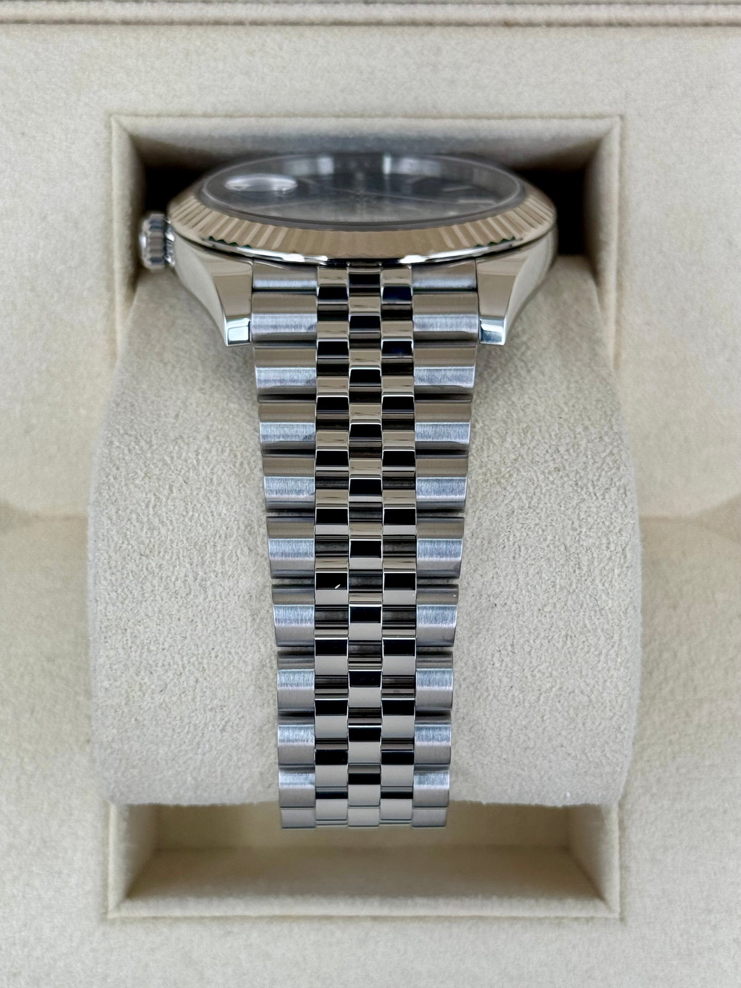 2022 Rolex Datejust 41mm 126334 Stainless Steel Jubilee Blue Dial - MyWatchLLC