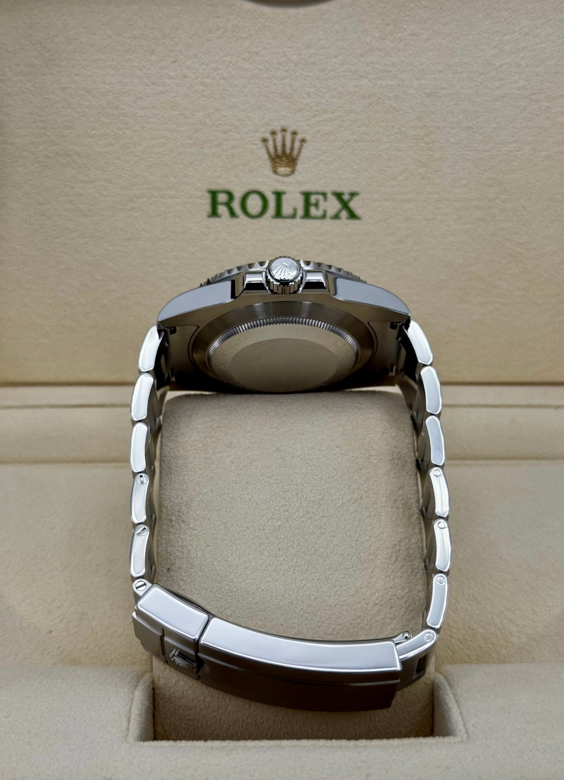 2017 Rolex Submariner "Hulk" 40mm 116610LV Green Dial - MyWatchLLC