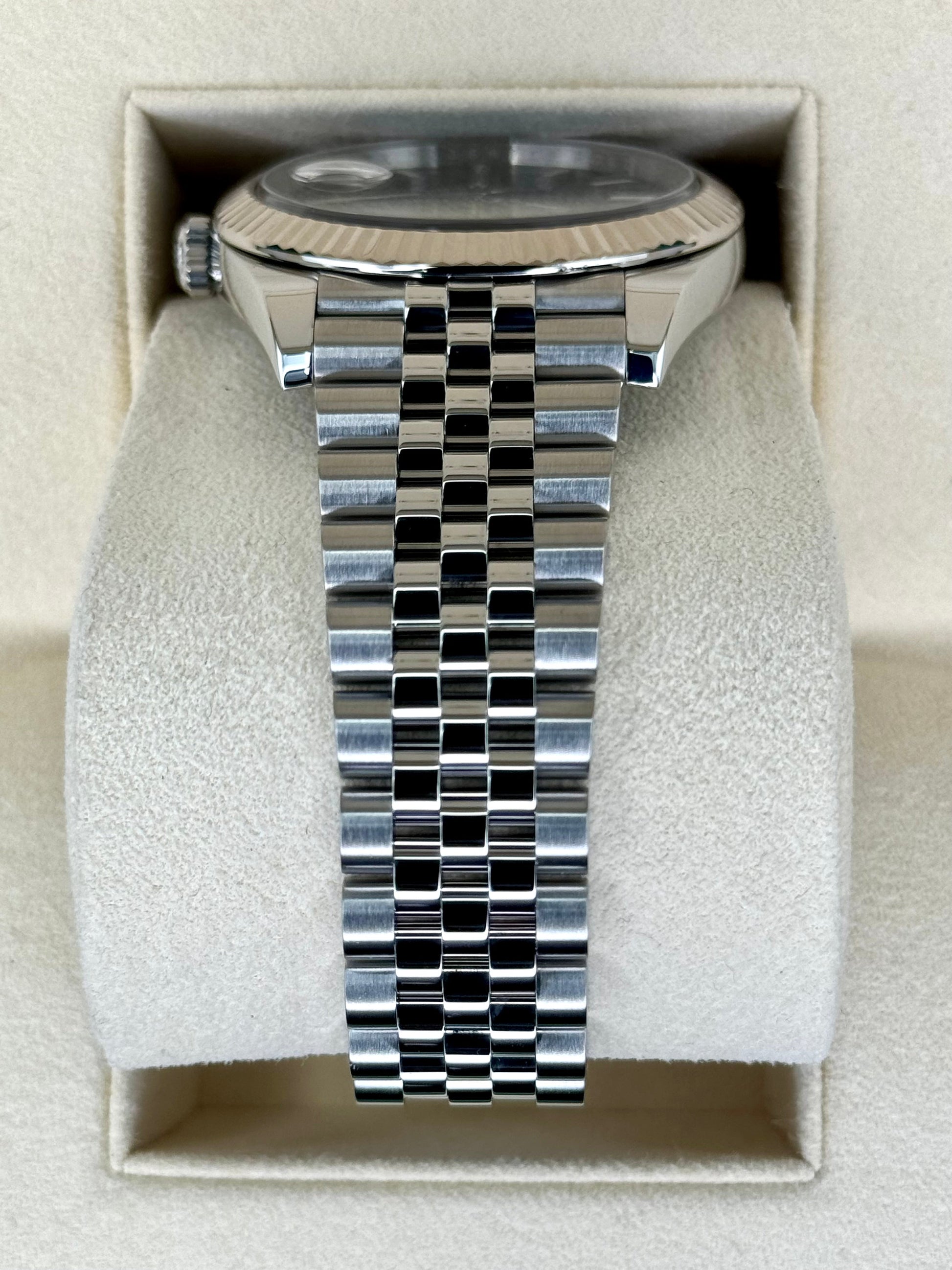 2020 Rolex Datejust 41mm 126334 Stainless Steel Jubilee Black Dial - MyWatchLLC