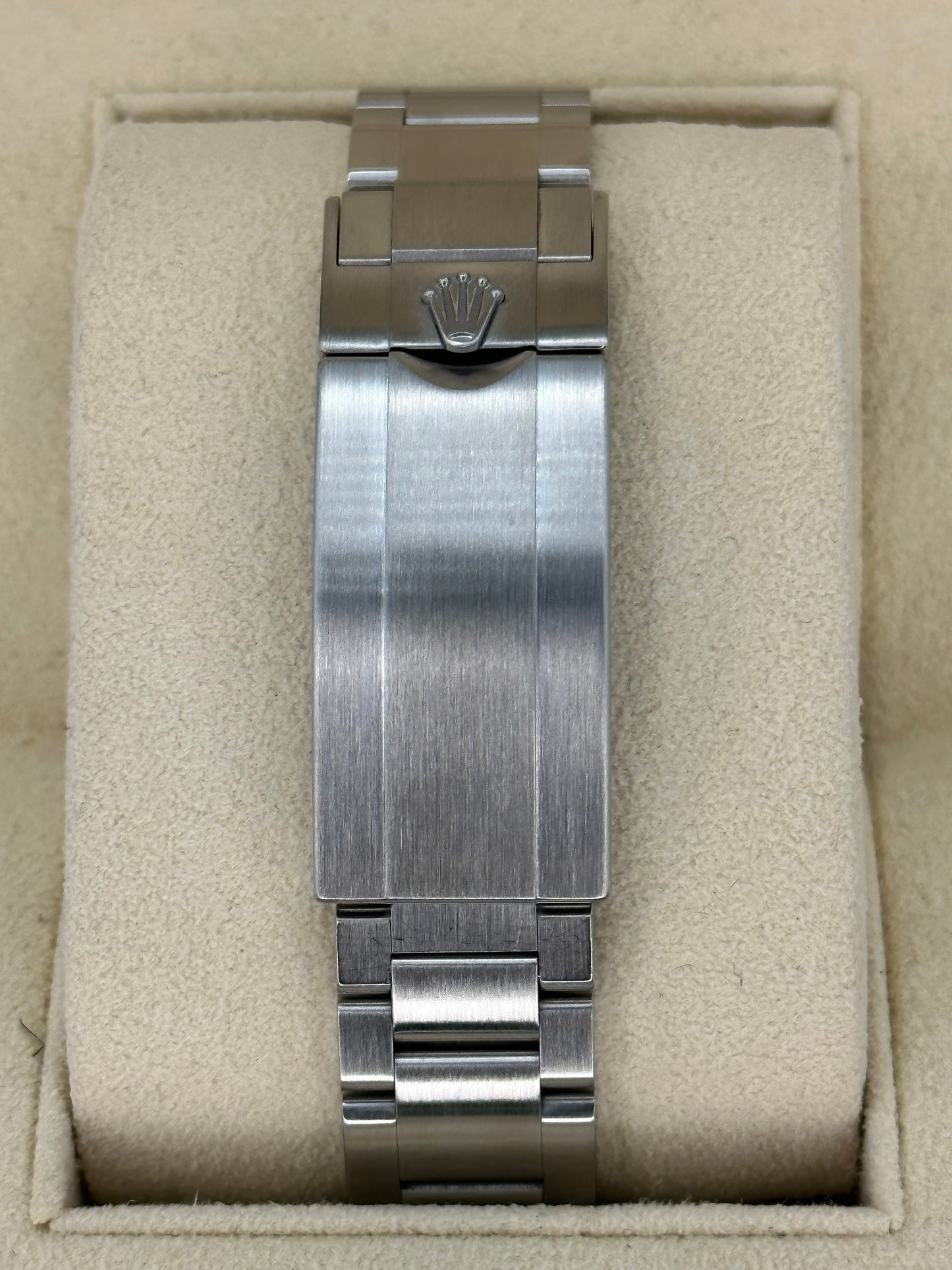 Rolex Submariner Date "Hulk" 40mm 116610LV Stainless Steel Green Dial - MyWatchLLC