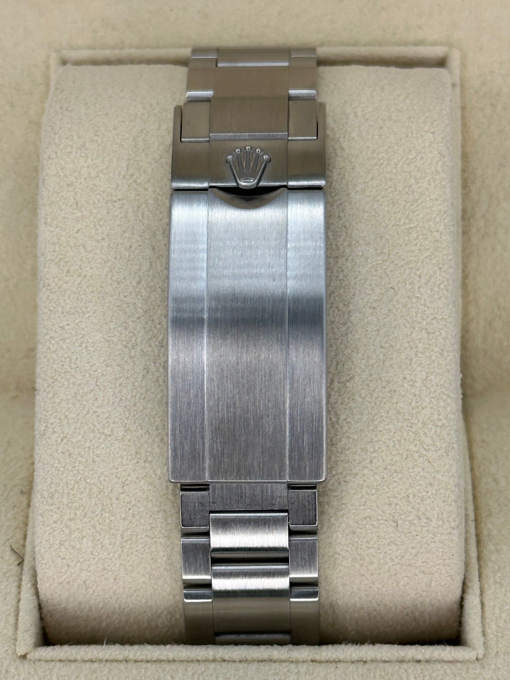 Rolex Submariner Date "Hulk" 40mm 116610LV Stainless Steel Green Dial - MyWatchLLC