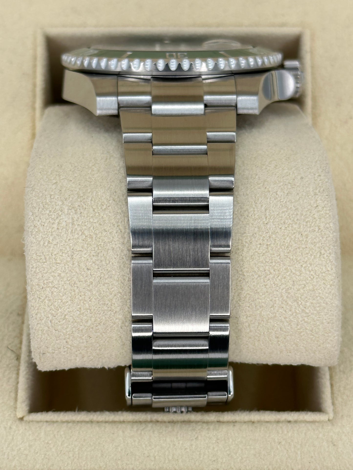 Rolex Submariner Date "Hulk" 40mm 116610LV Stainless Steel Green Dial - MyWatchLLC