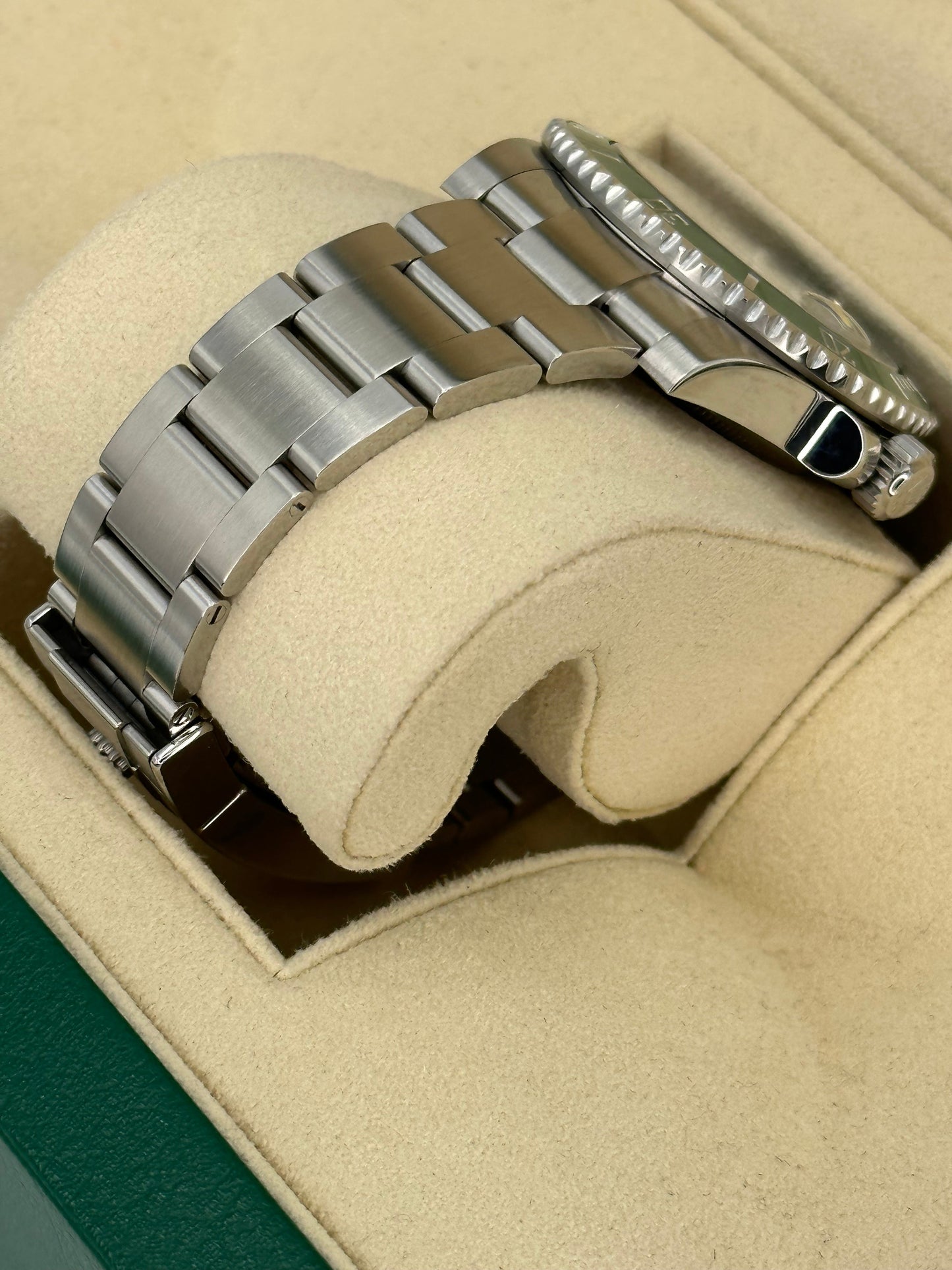 Rolex Submariner Date "Hulk" 40mm 116610LV Stainless Steel Green Dial - MyWatchLLC