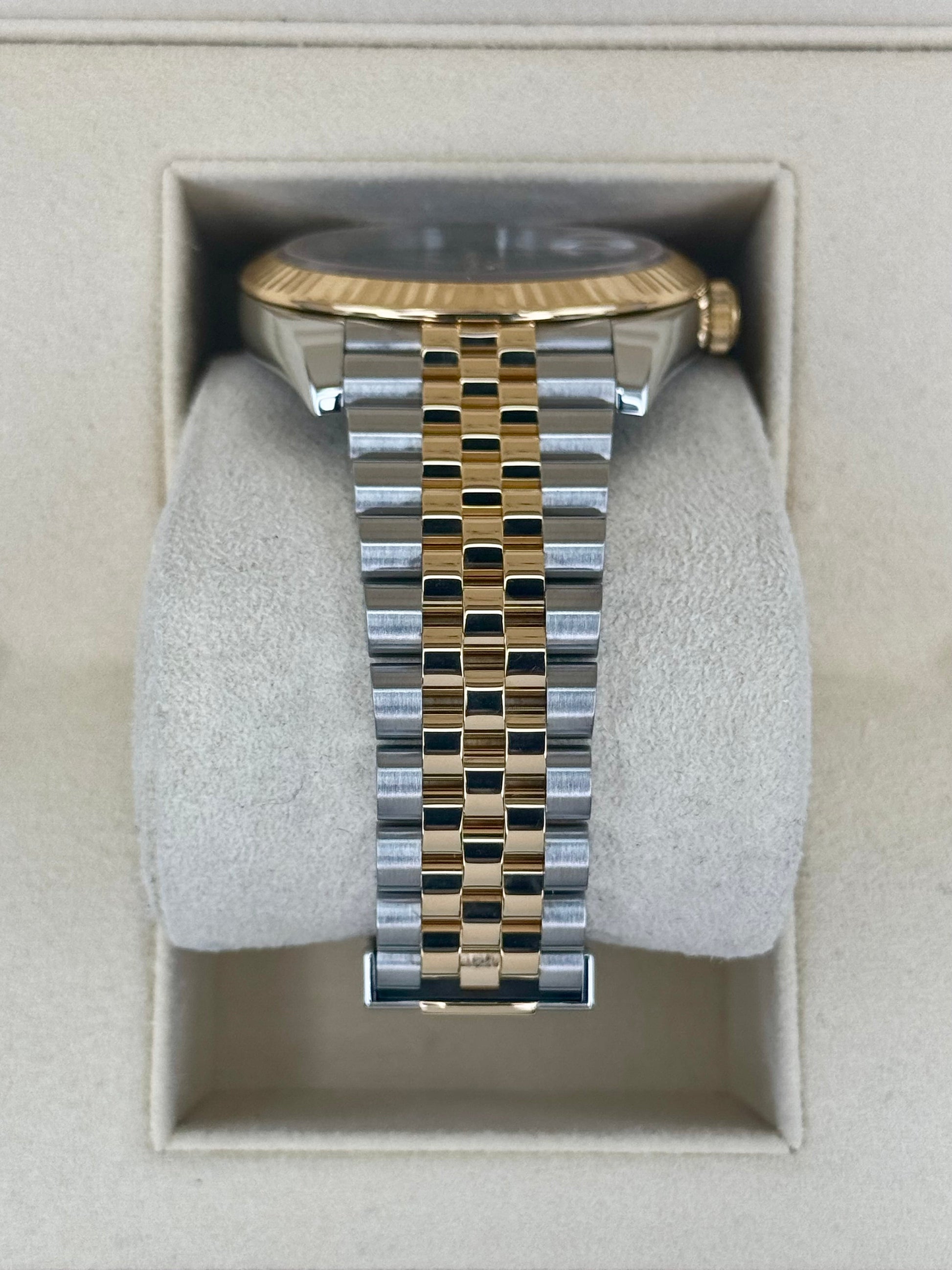 2022 Rolex Datejust 41mm 126333 Two-Tone Jubilee Wimbledon Dial - MyWatchLLC