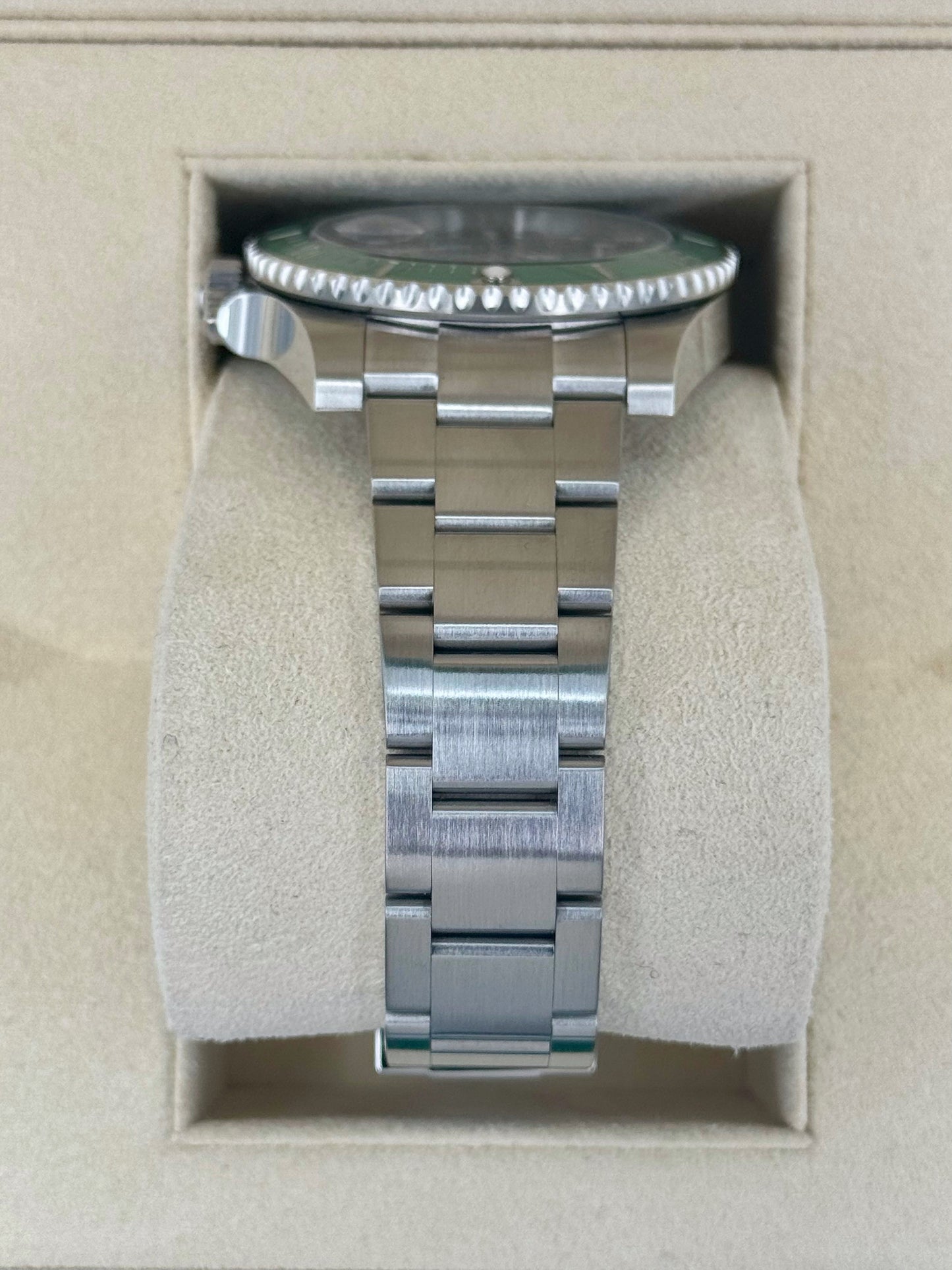 2019 Rolex Submariner "Hulk" 40mm 116610LV Green Dial - MyWatchLLC