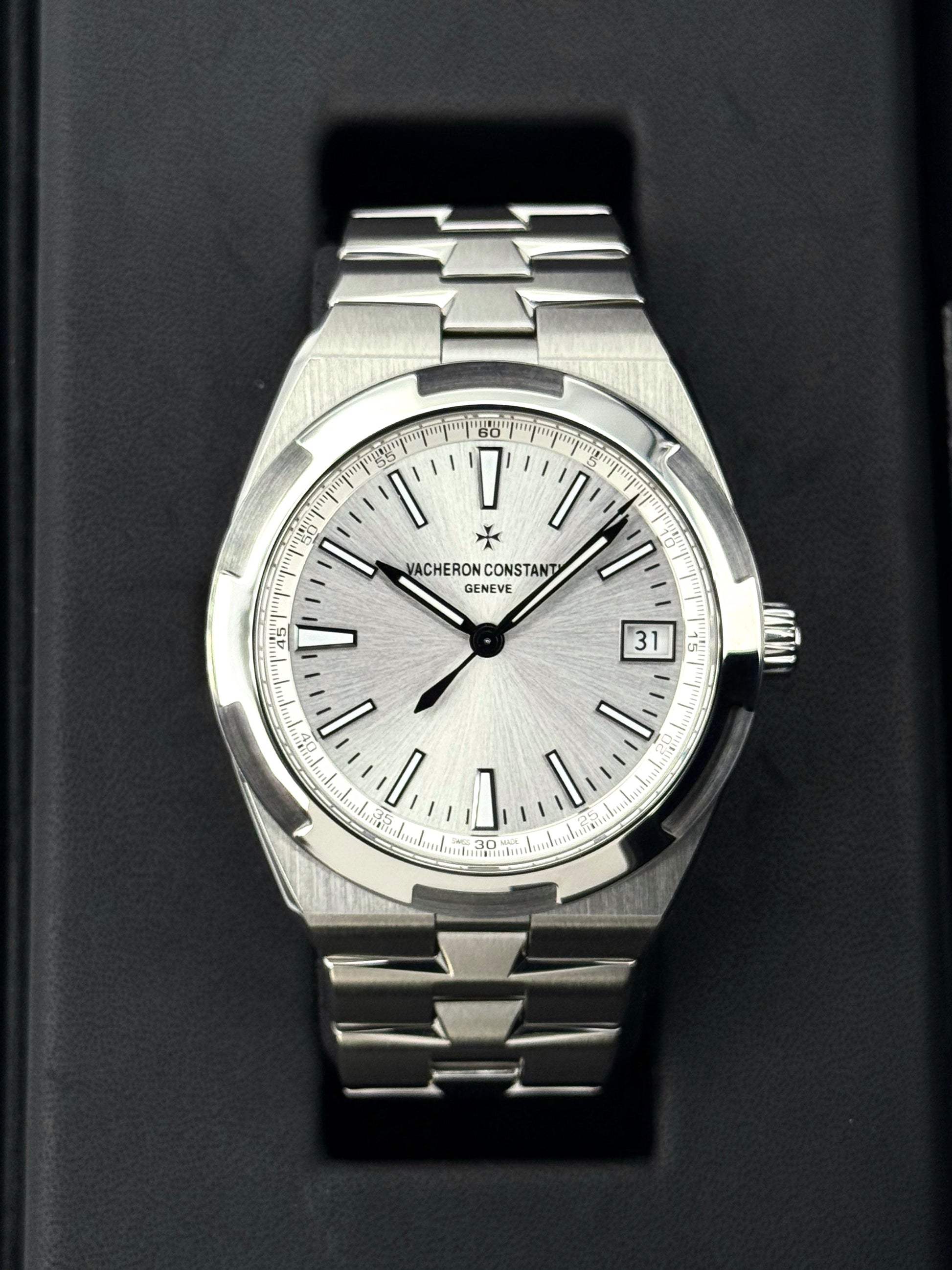 2018 Vacheron Constantin Overseas 41mm 4500V Stainless Silver Dial - MyWatchLLC