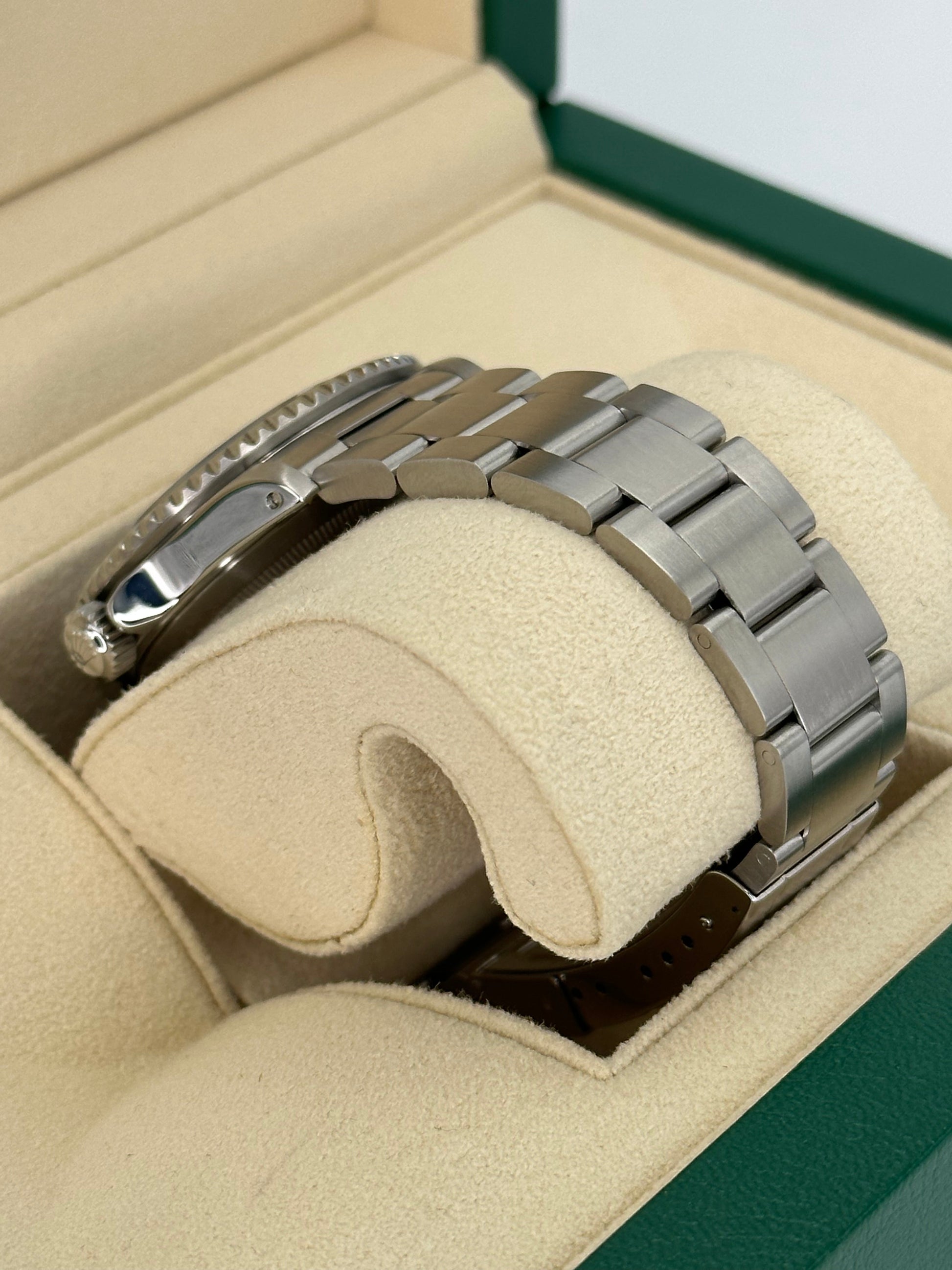 1991 Rolex Submariner Date 40mm 16610 with RSC Card - MyWatchLLC