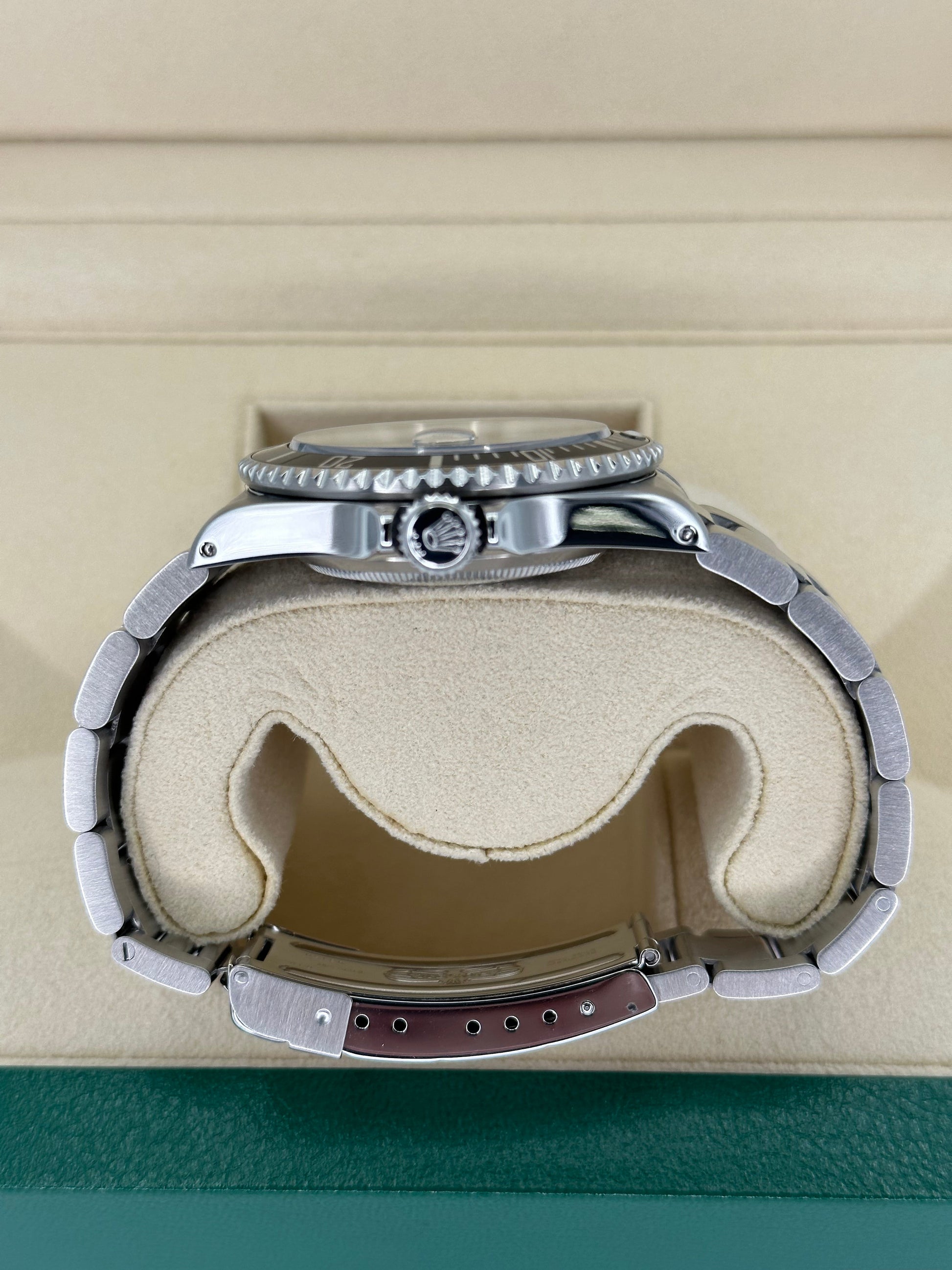 1991 Rolex Submariner Date 40mm 16610 with RSC Card - MyWatchLLC