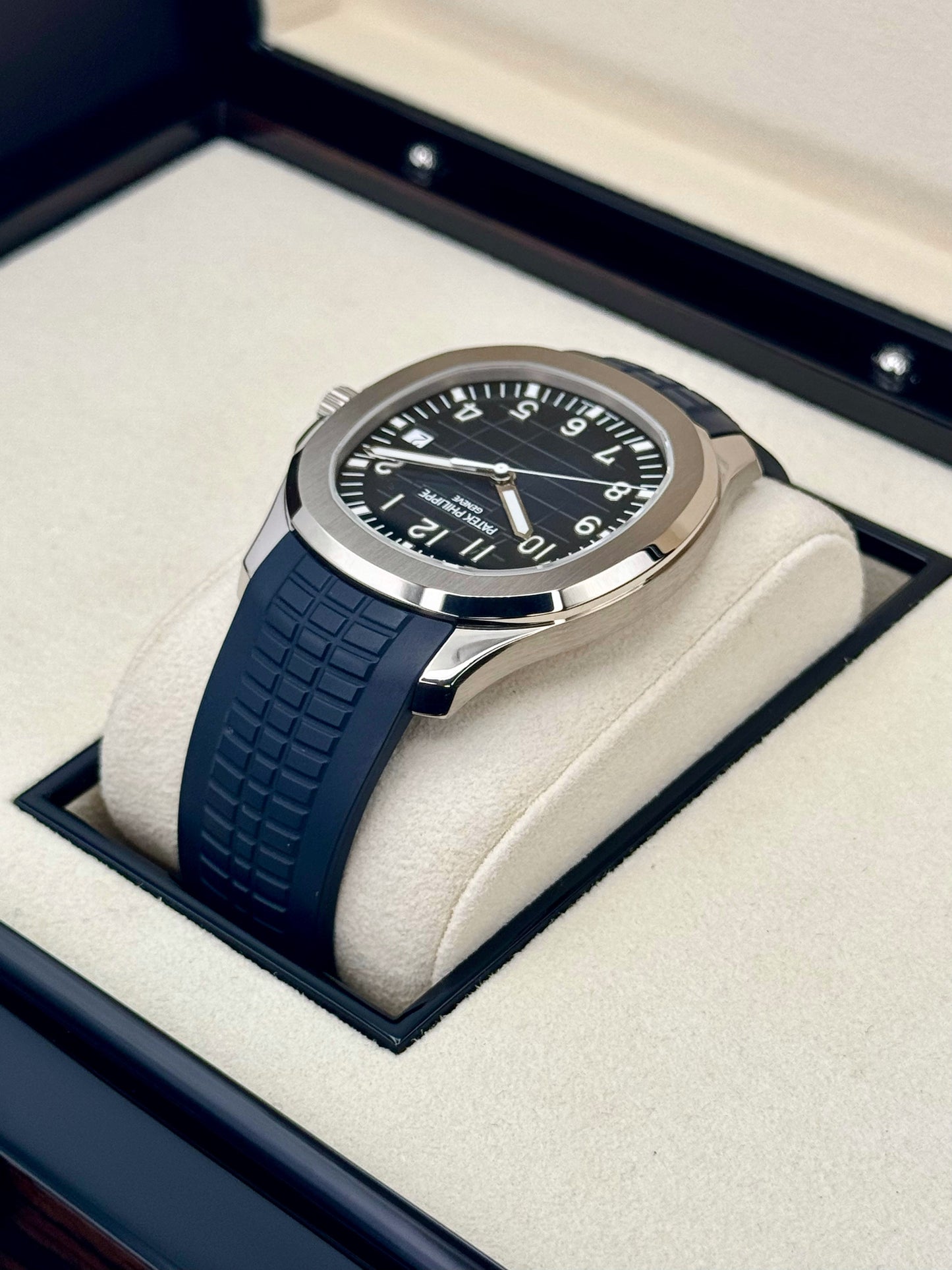 2021 Patek Philippe Aquanaut 5168G 42.2mm White Gold Blue Dial - MyWatchLLC