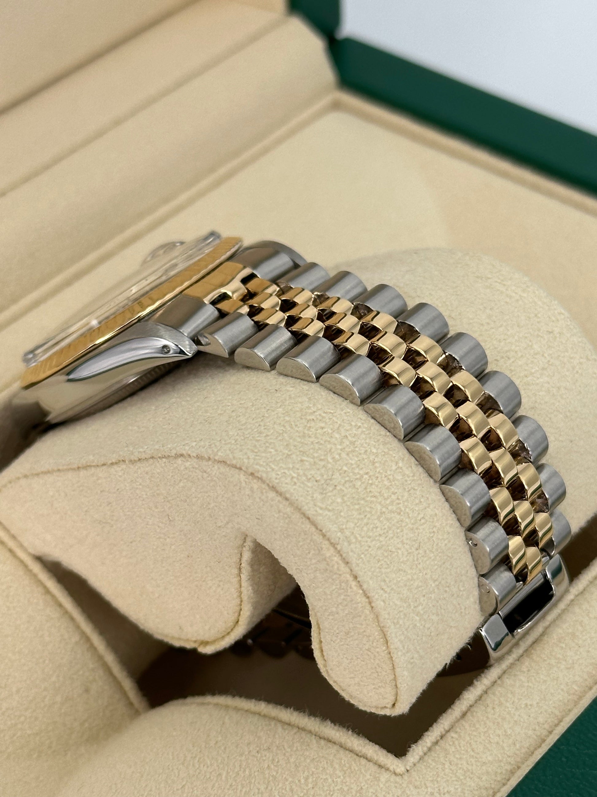 1987 Rolex Datejust 36mm 16013 Champagne Dial - MyWatchLLC
