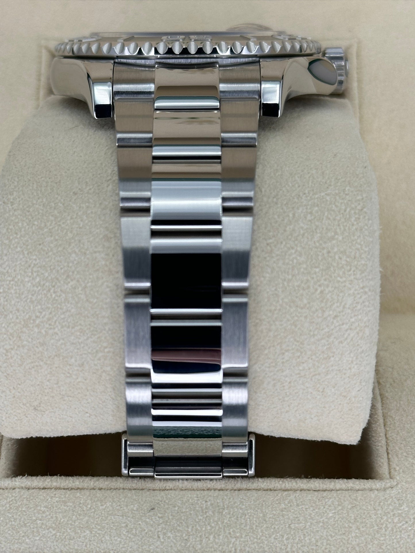 2019 Rolex Yacht-Master 40mm 116622 Stainless Steel Rhodium Dial - MyWatchLLC