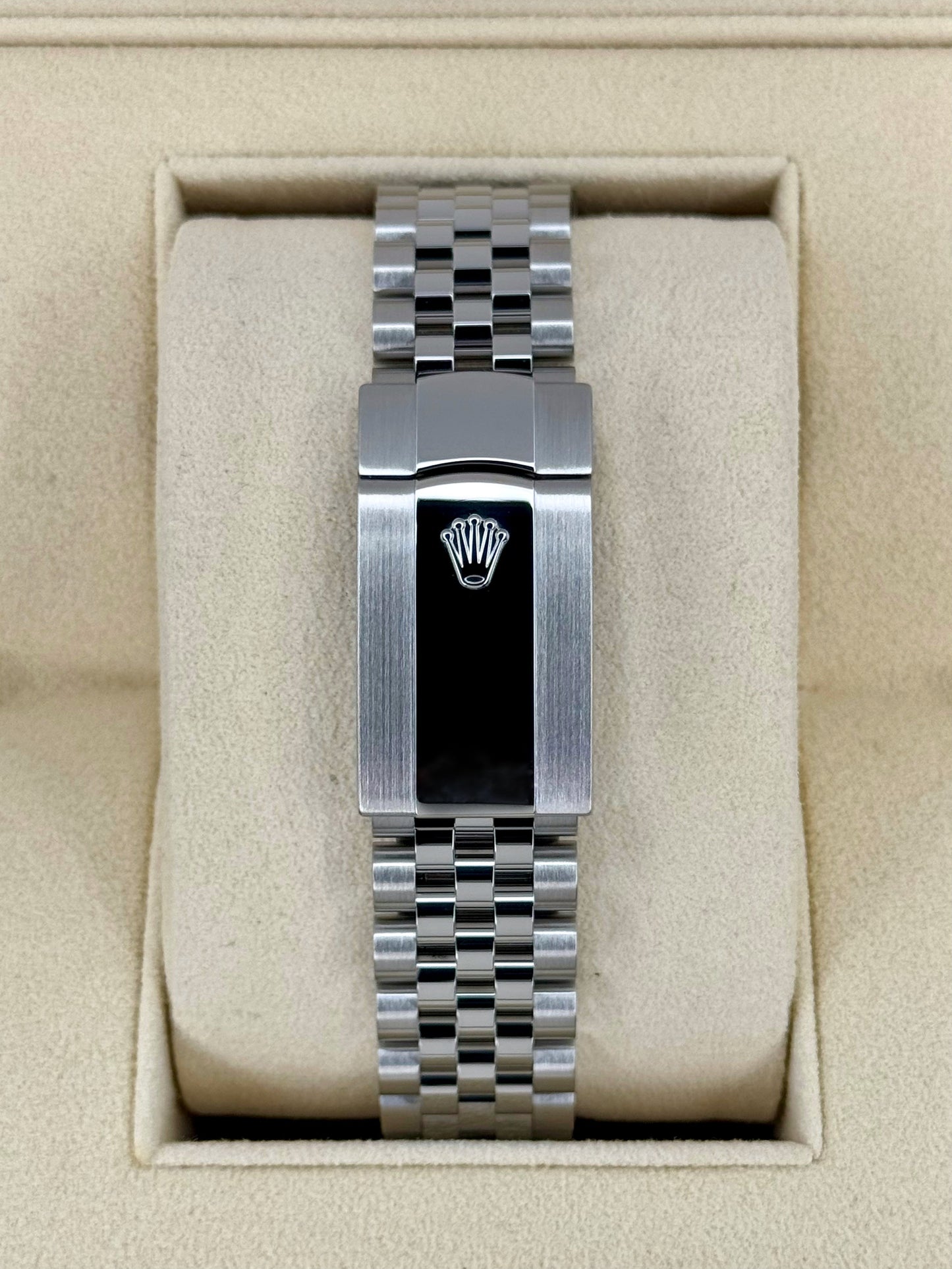 2022 Rolex Datejust 41mm 126334 Stainless Steel Jubilee White Dial - MyWatchLLC