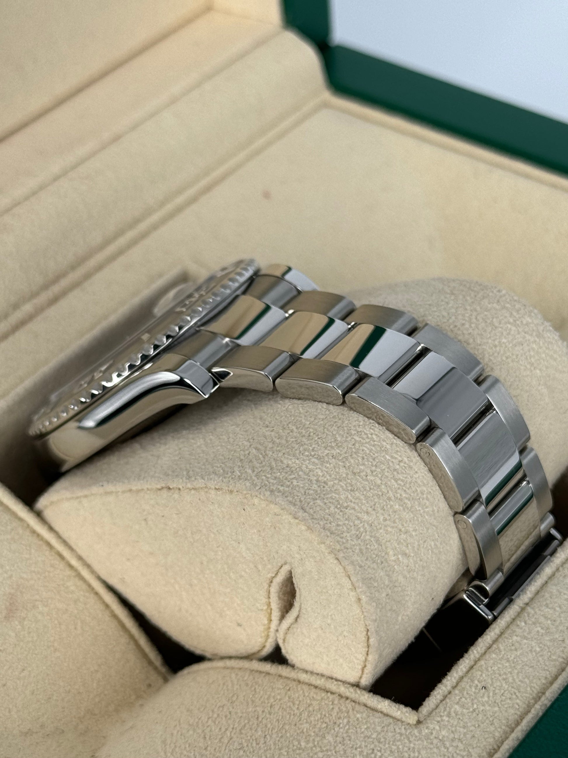 2019 Rolex Yacht-Master 40mm 116622 Stainless Steel Blue Dial - MyWatchLLC