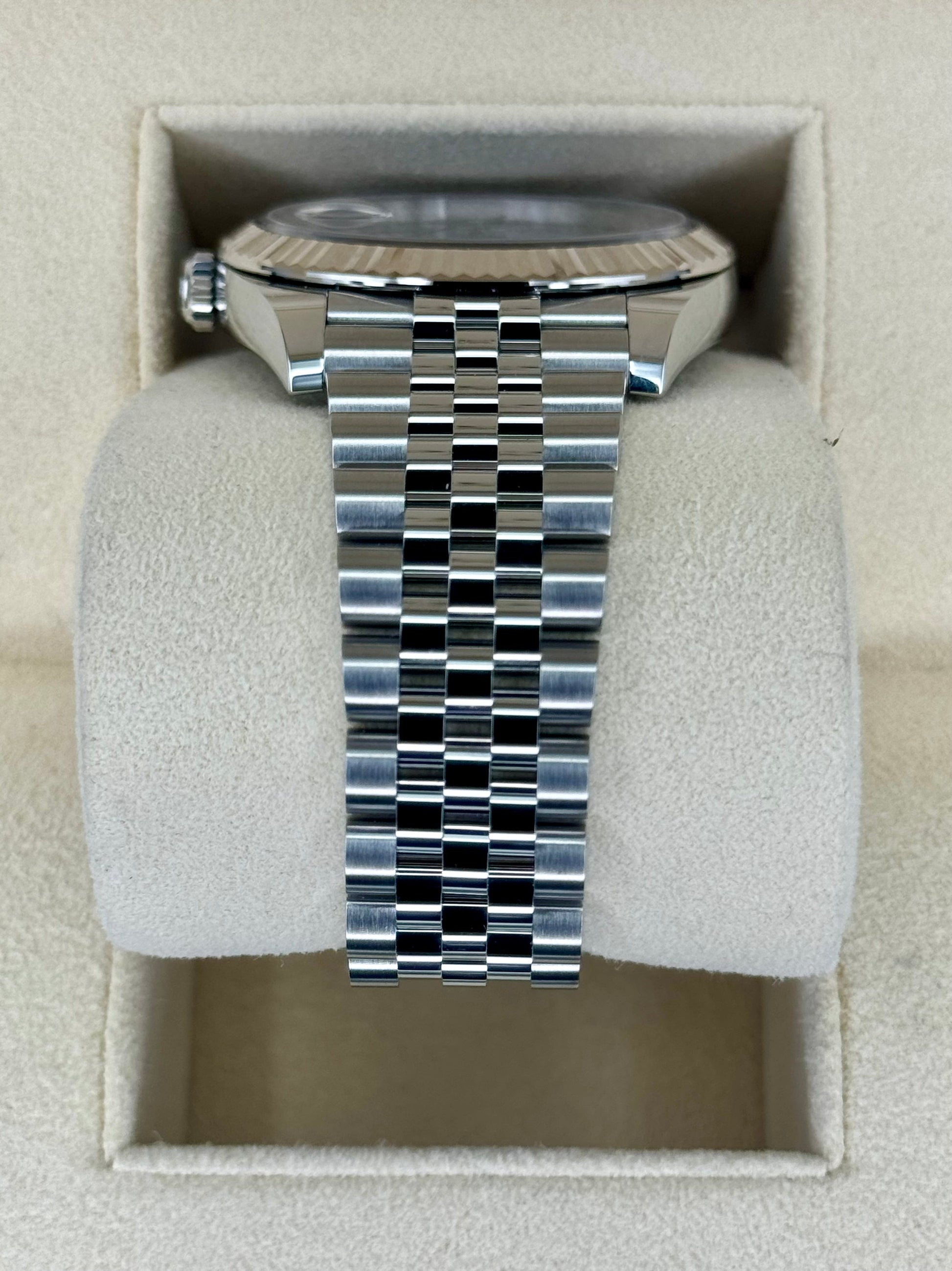 NEW 2024 Rolex Datejust 41mm Stainless Steel Jubilee Wimbledon Dial - MyWatchLLC