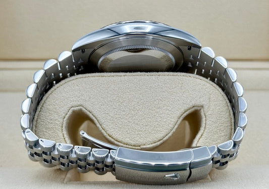 2022 Rolex Datejust 41mm 126334 Stainless Steel Jubilee Blue Dial - MyWatchLLC