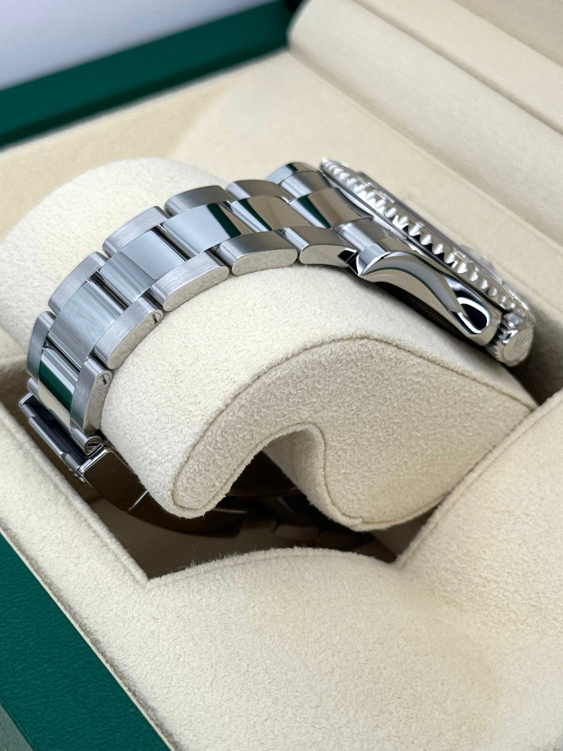 2023 Rolex Yacht-Master 40m 126622 Stainless Steel Blue Dial - MyWatchLLC