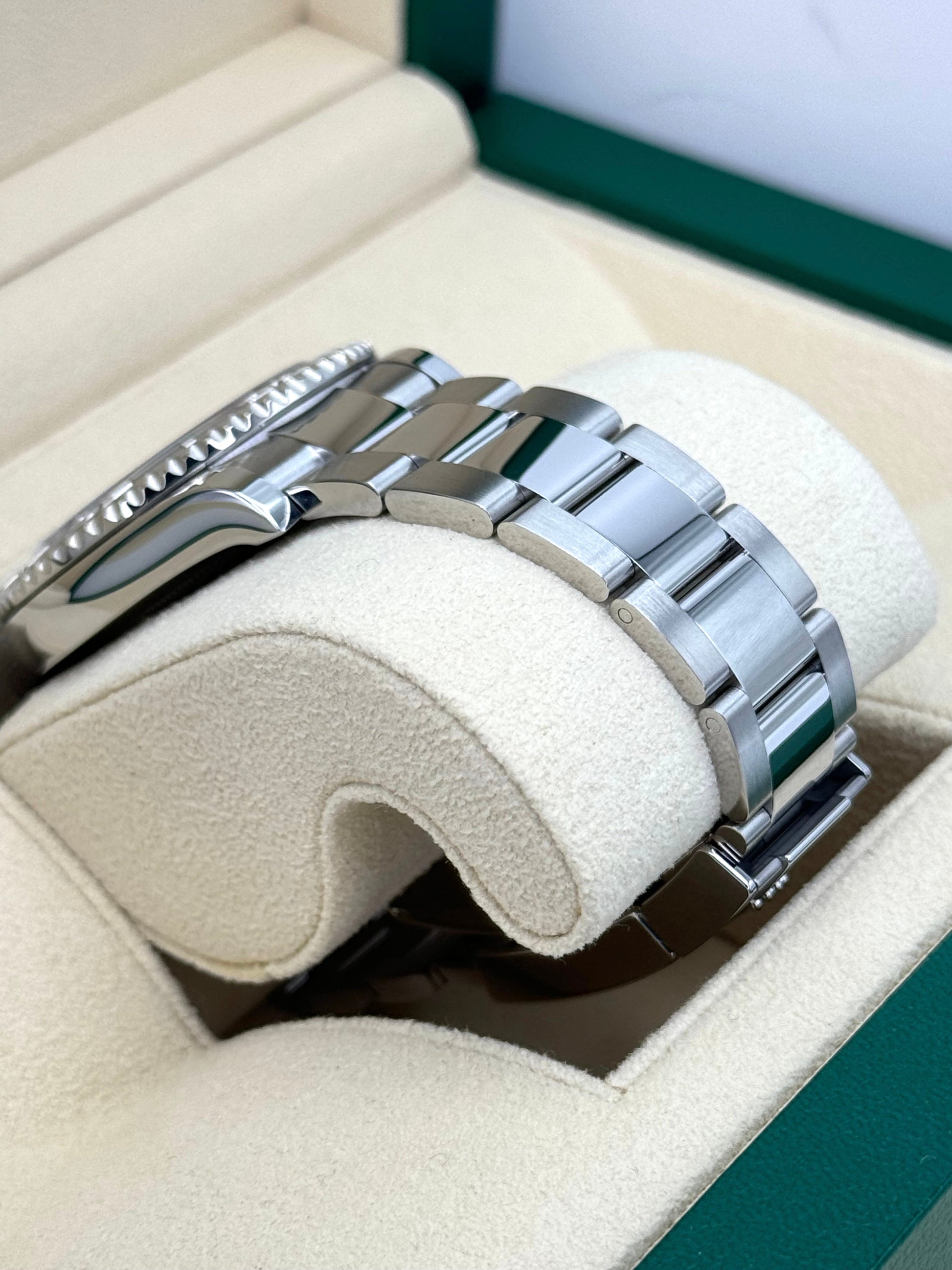 2023 Rolex Yacht-Master 40m 126622 Stainless Steel Blue Dial - MyWatchLLC