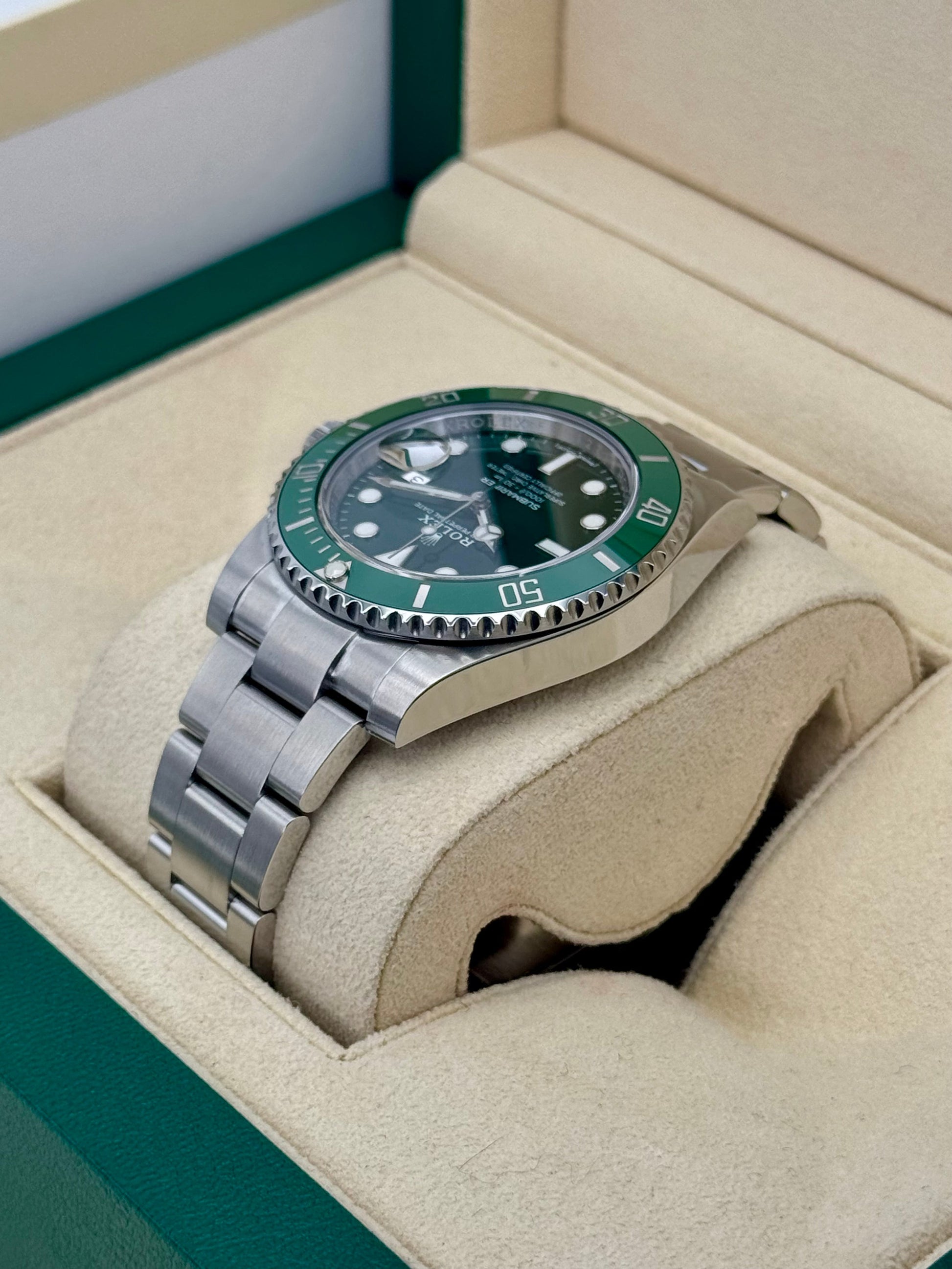 2018 Rolex Submariner “Hulkâ€?40mm 116610LV Green Dial - MyWatchLLC
