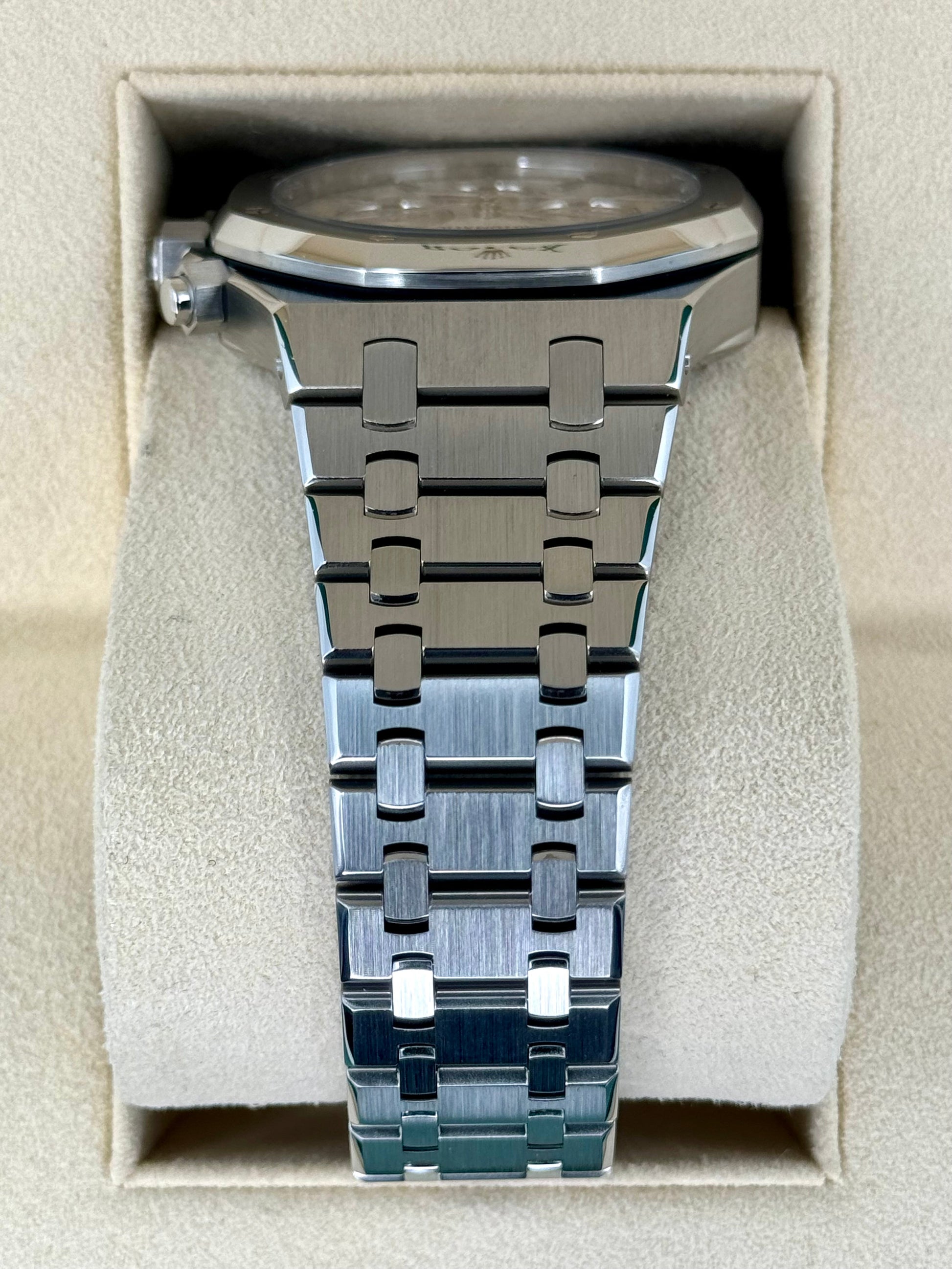 2016 Audemars Piguet Royal Oak Chronograph 41mm 26320ST White Dial - MyWatchLLC