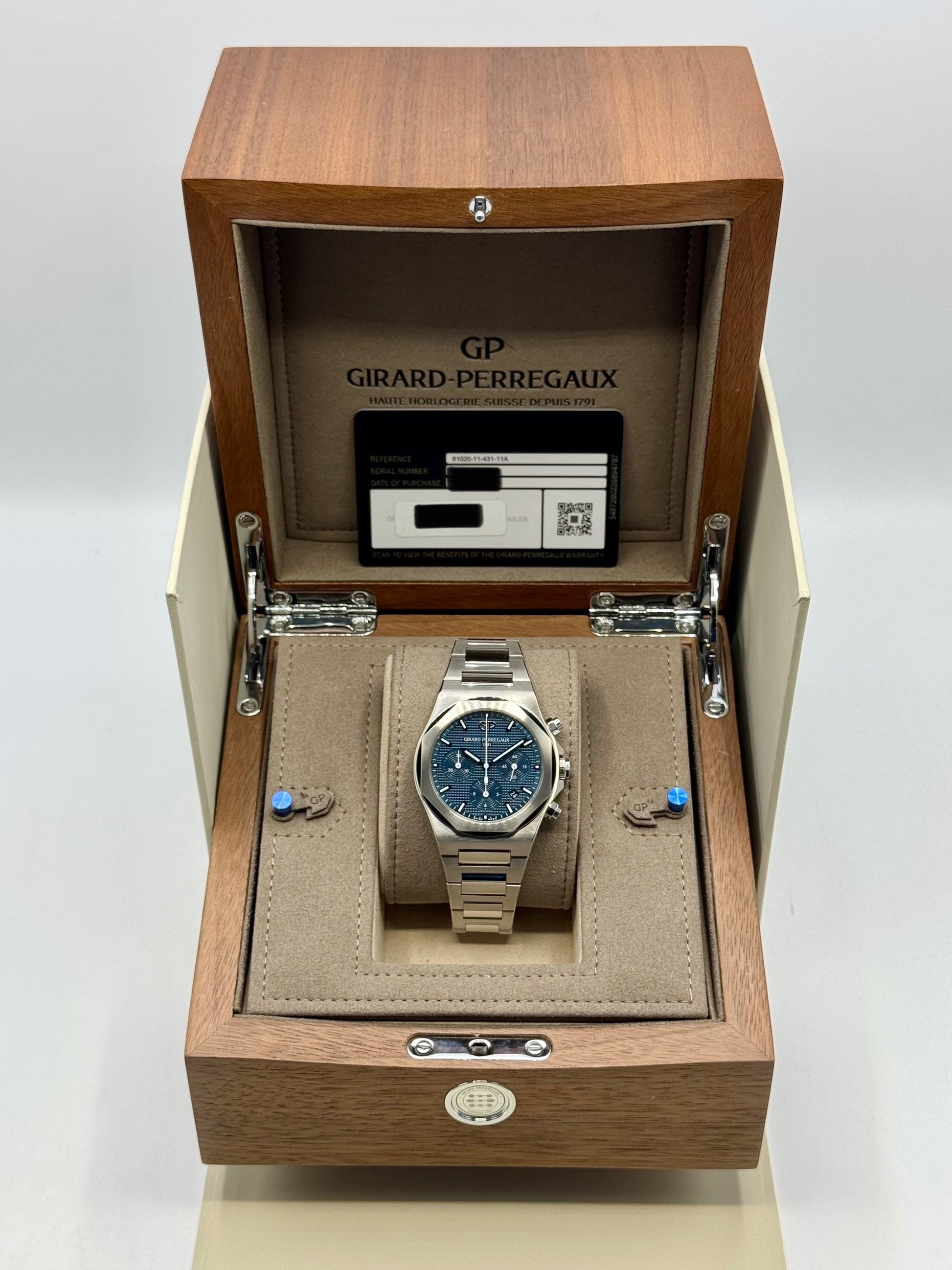 2022 Girard-Perregaux Laureato Chronograph 42mm 81020-11-431-11A Blue Dial - MyWatchLLC