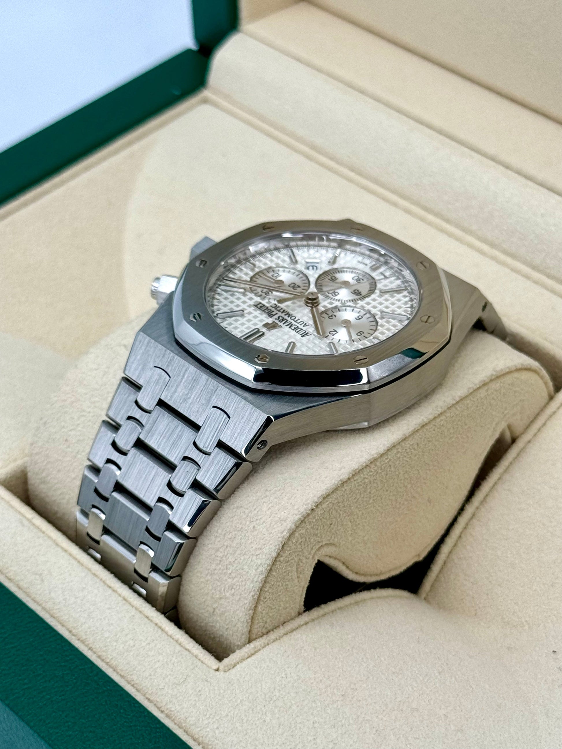 2016 Audemars Piguet Royal Oak Chronograph 41mm 26320ST White Dial - MyWatchLLC