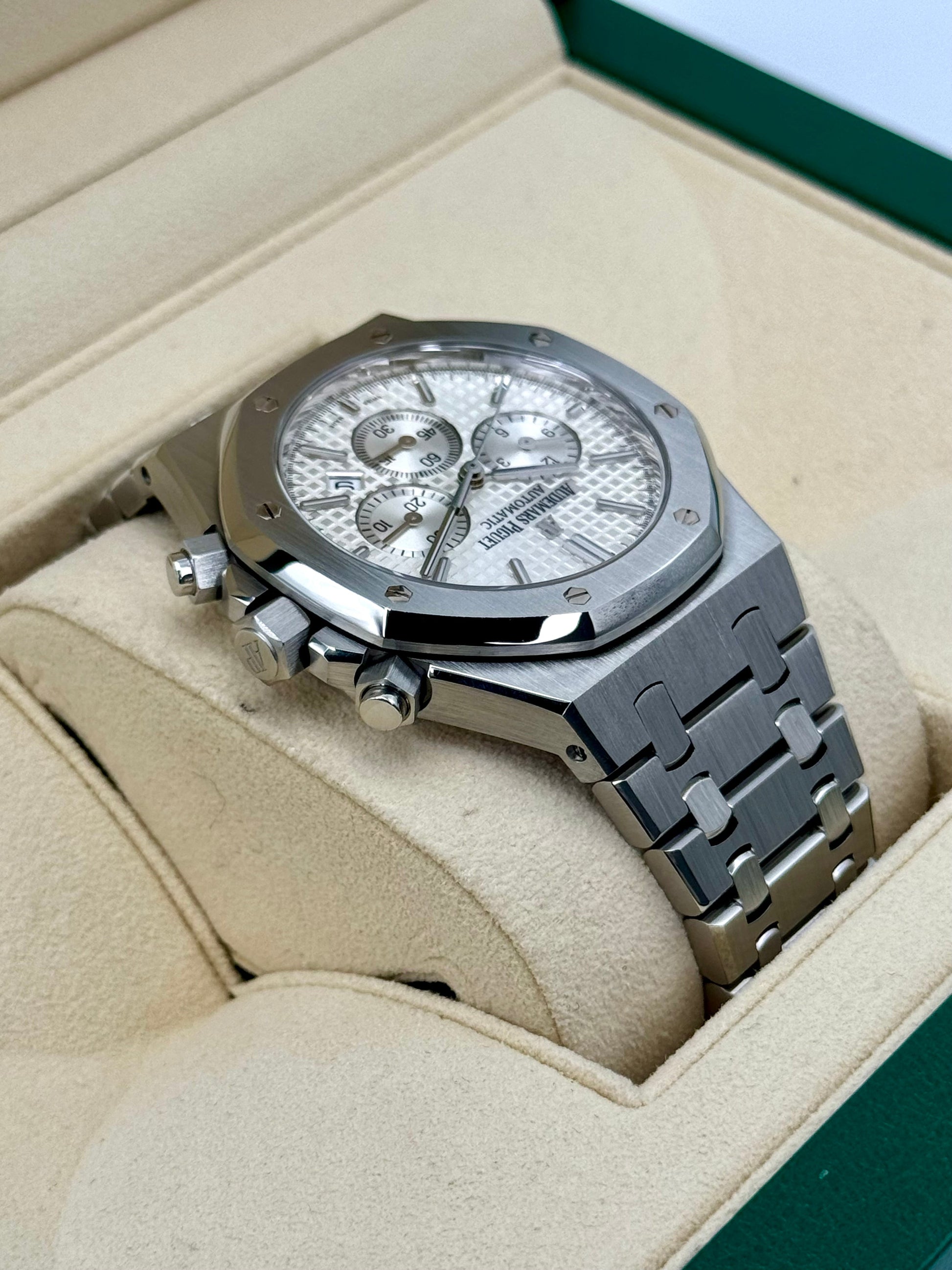 2016 Audemars Piguet Royal Oak Chronograph 41mm 26320ST White Dial - MyWatchLLC