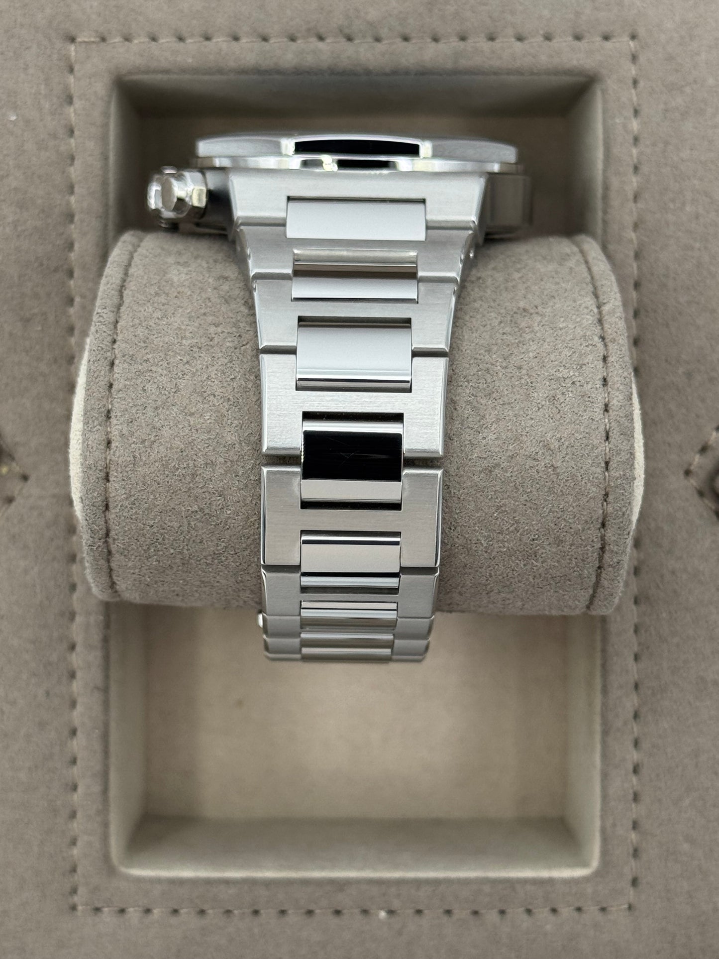 2022 Girard-Perregaux Laureato Chronograph 42mm 81020-11-431-11A Blue Dial - MyWatchLLC