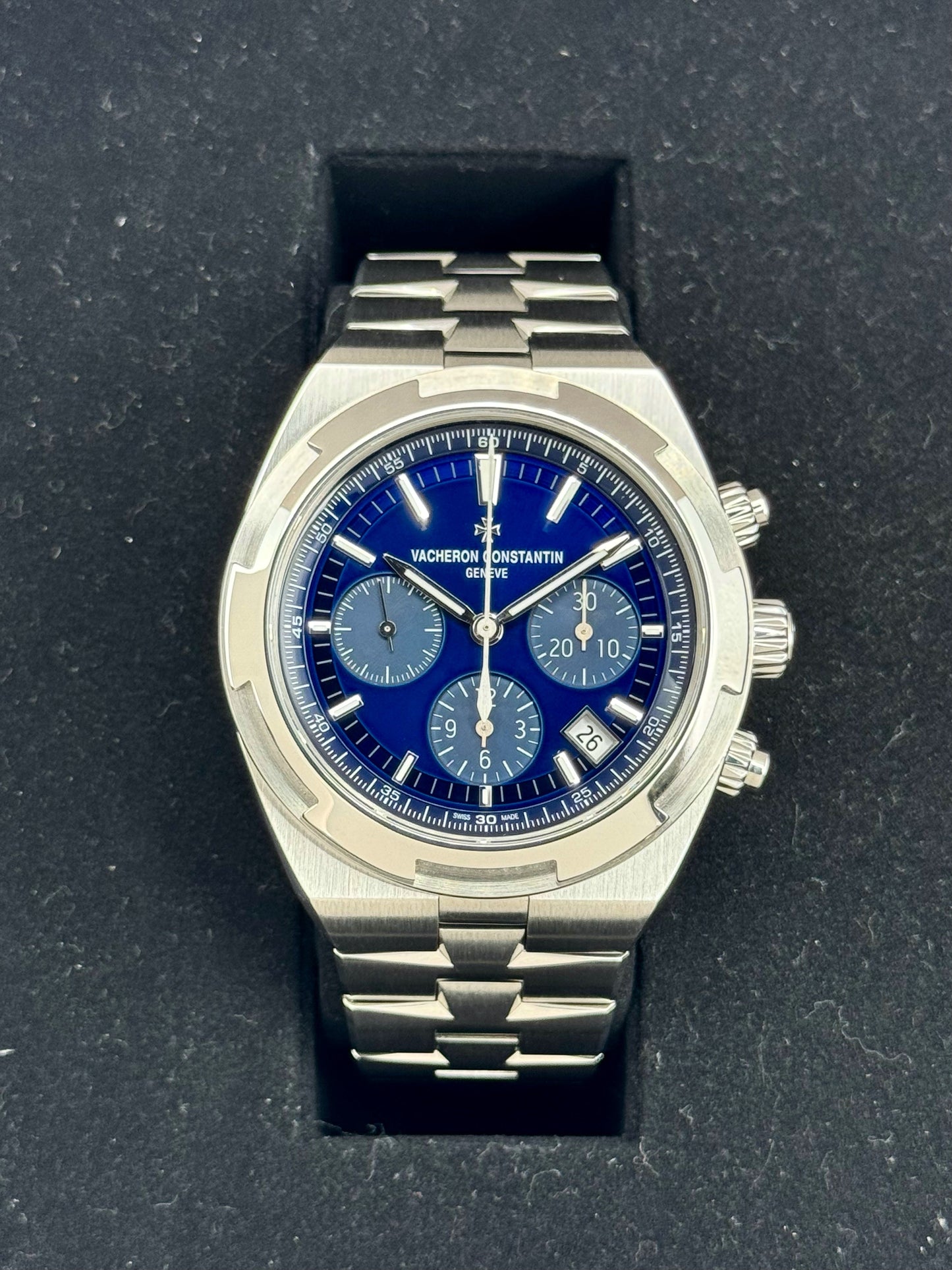 2020 Vacheron Constantin Overseas 42.5mm 5500V Stainless Blue Dial - MyWatchLLC