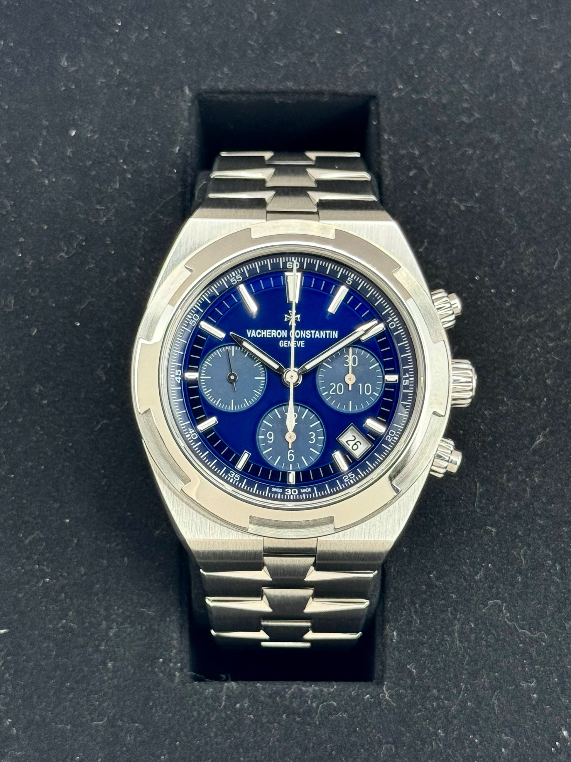 2020 Vacheron Constantin Overseas 42.5mm 5500V Stainless Blue Dial - MyWatchLLC