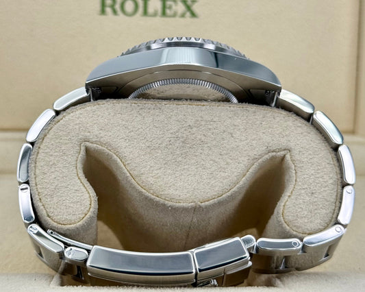 2014 Rolex GMT-Master II “Batmanâ€?40mm 116710BLNR Oyster Black Dial - MyWatchLLC