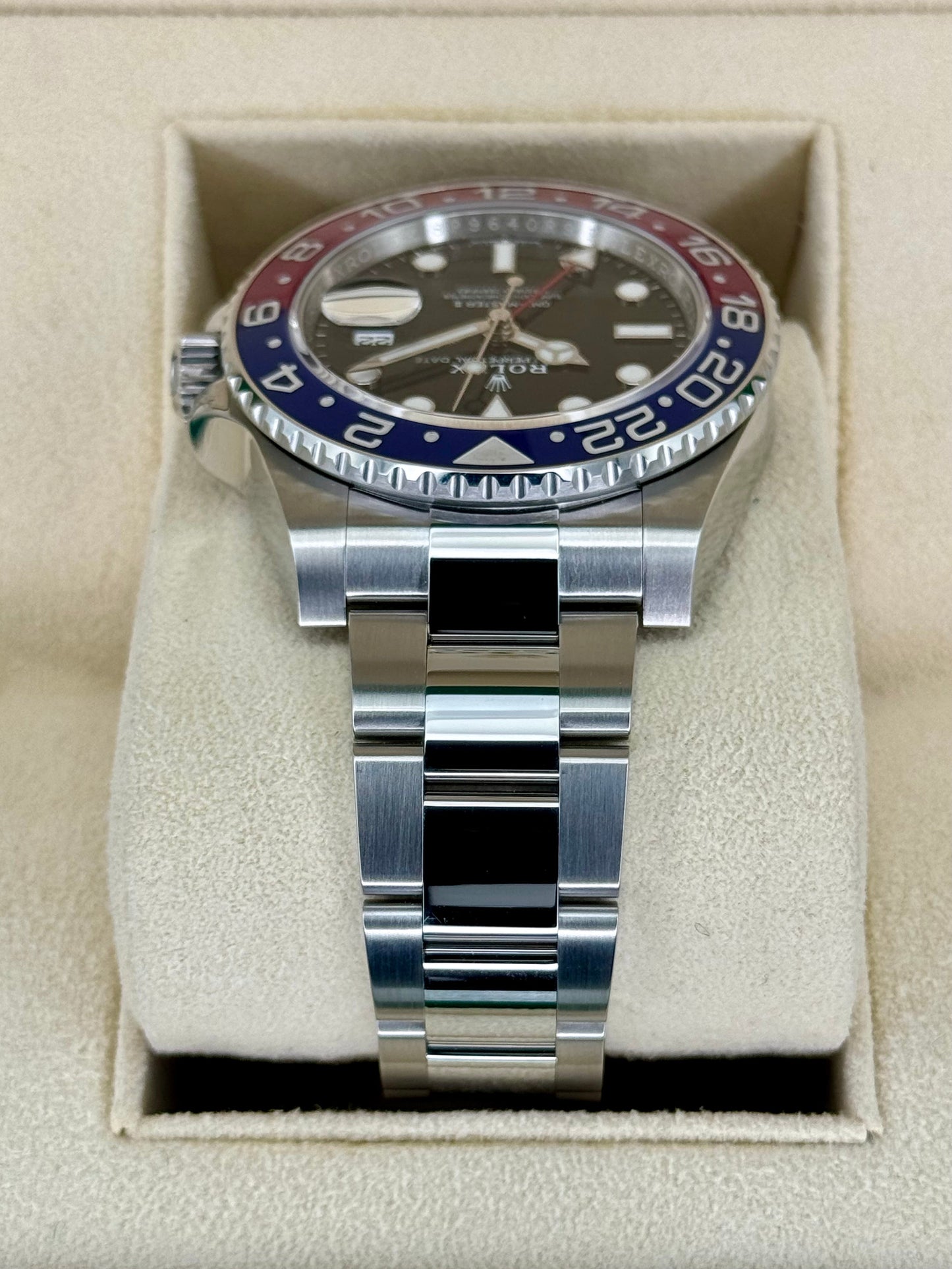 NEW 2022 GMT-Master II “Pepsiâ€?40mm 126710BLRO Oyster Black Dial - MyWatchLLC