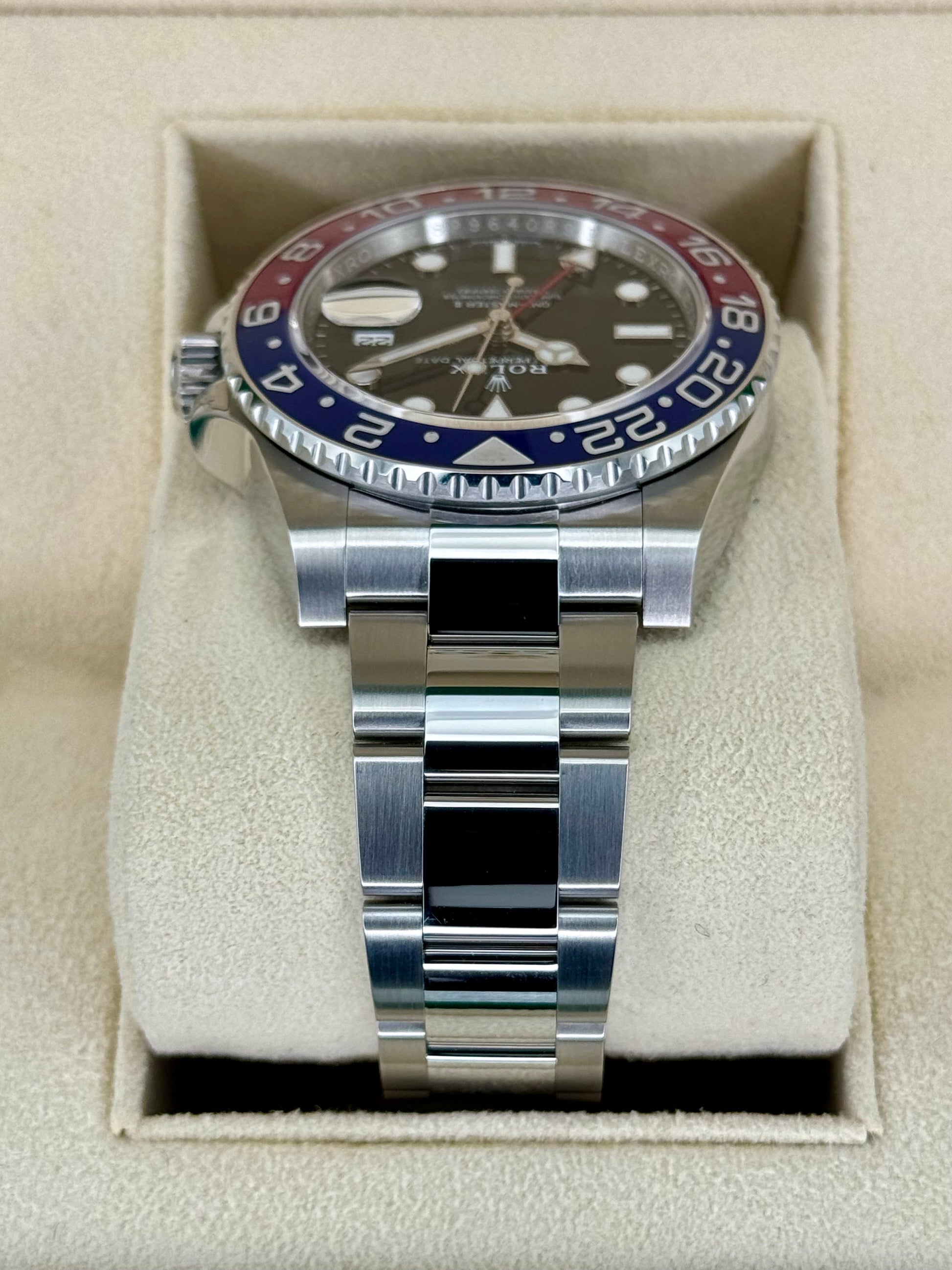 NEW 2022 GMT-Master II “Pepsiâ€?40mm 126710BLRO Oyster Black Dial - MyWatchLLC