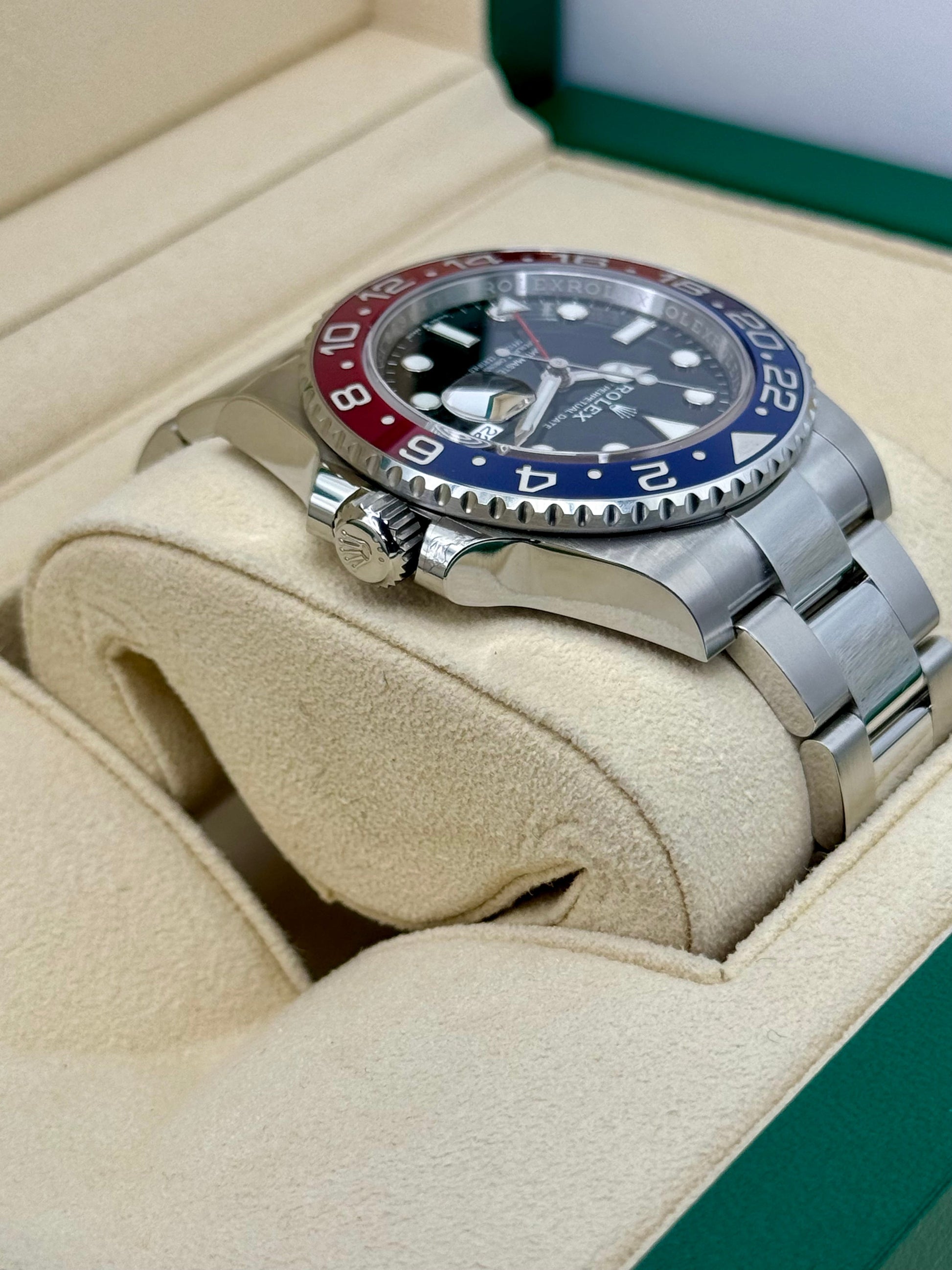 NEW 2022 GMT-Master II “Pepsiâ€?40mm 126710BLRO Oyster Black Dial - MyWatchLLC