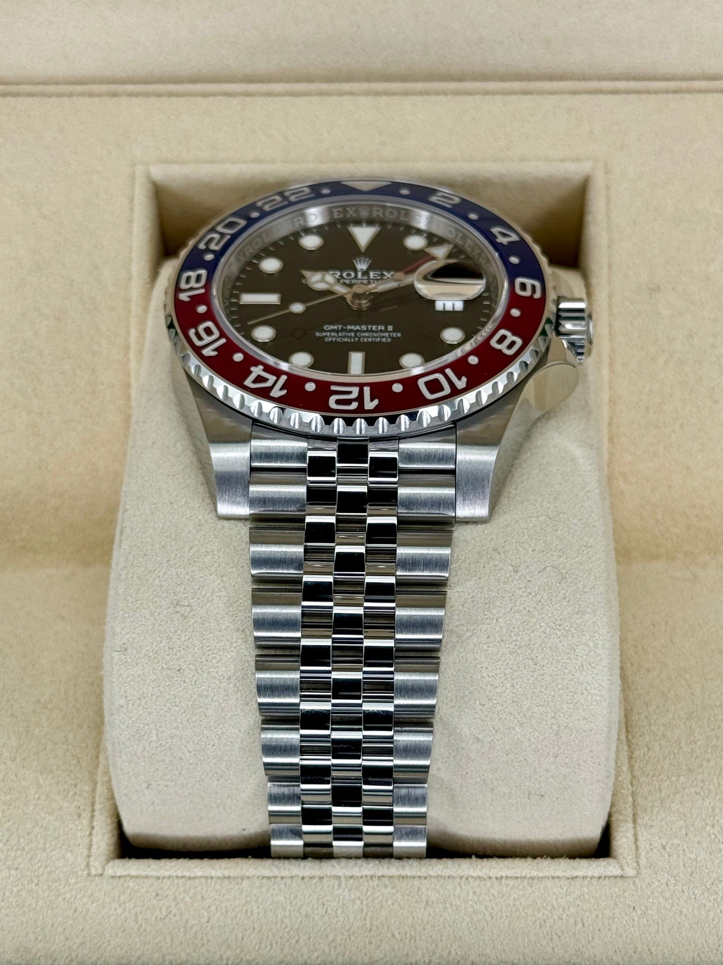 NEW 2019 GMT-Master II “Pepsiâ€?40mm 126710BLRO Jubilee Black Dial - MyWatchLLC