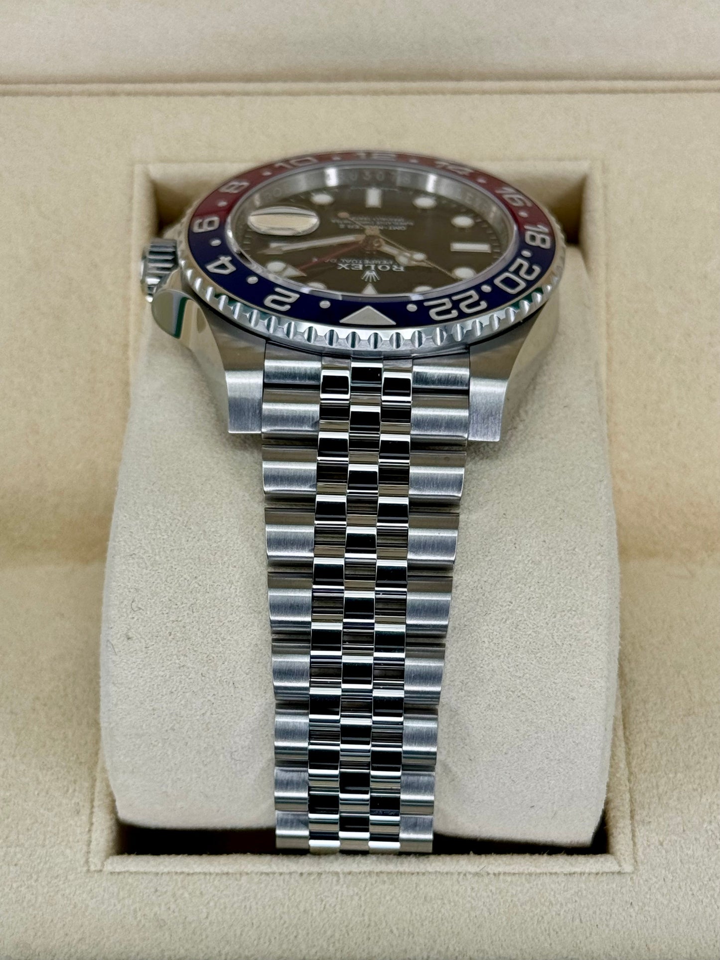 NEW 2019 GMT-Master II “Pepsiâ€?40mm 126710BLRO Jubilee Black Dial - MyWatchLLC